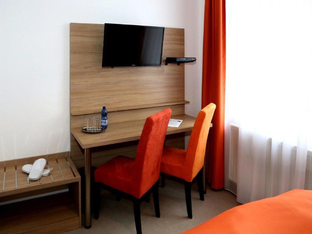 Deluxe Double Room Balcony,1466897927:JPEG