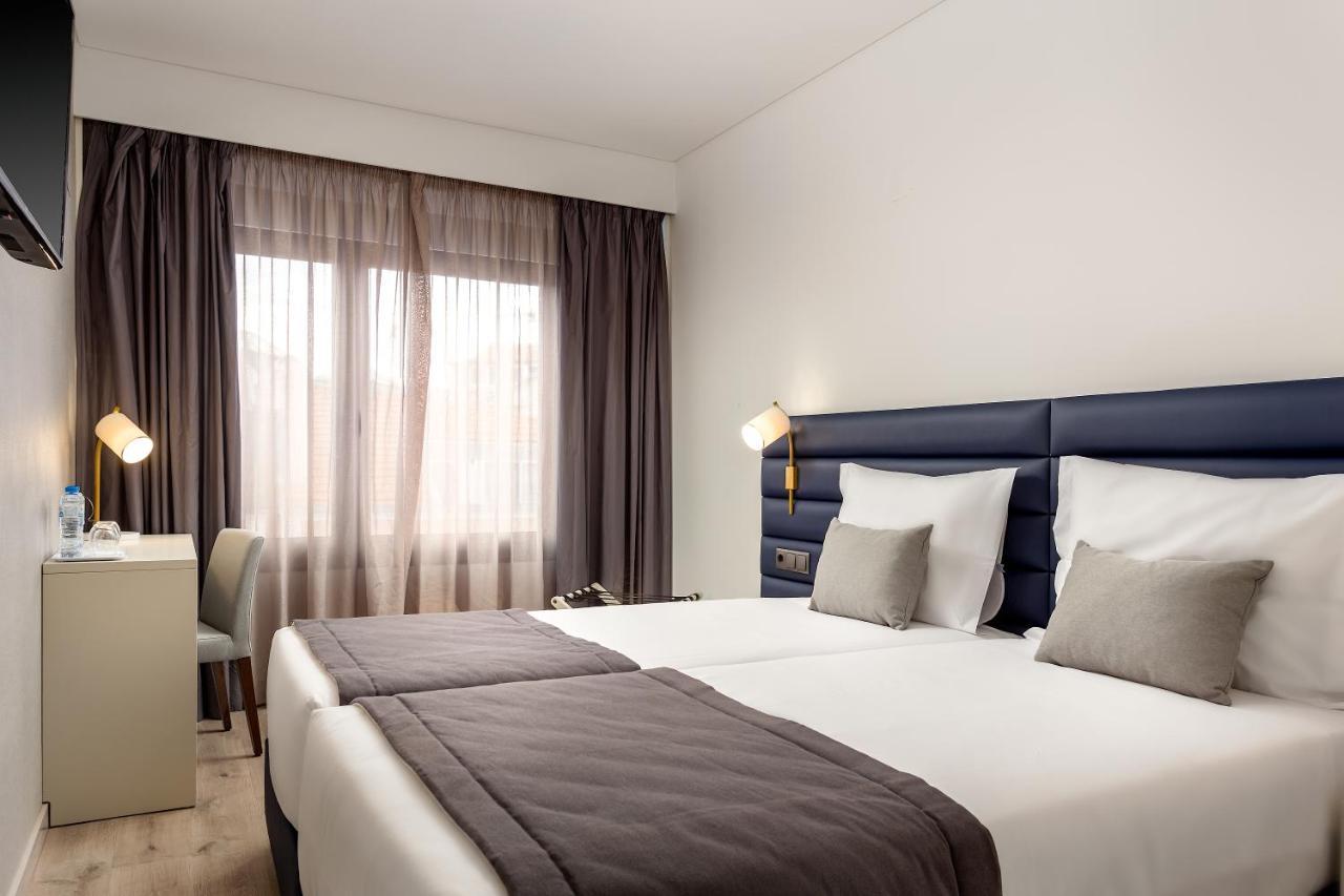 Tweepersoonskamer met 2 Aparte Bedden