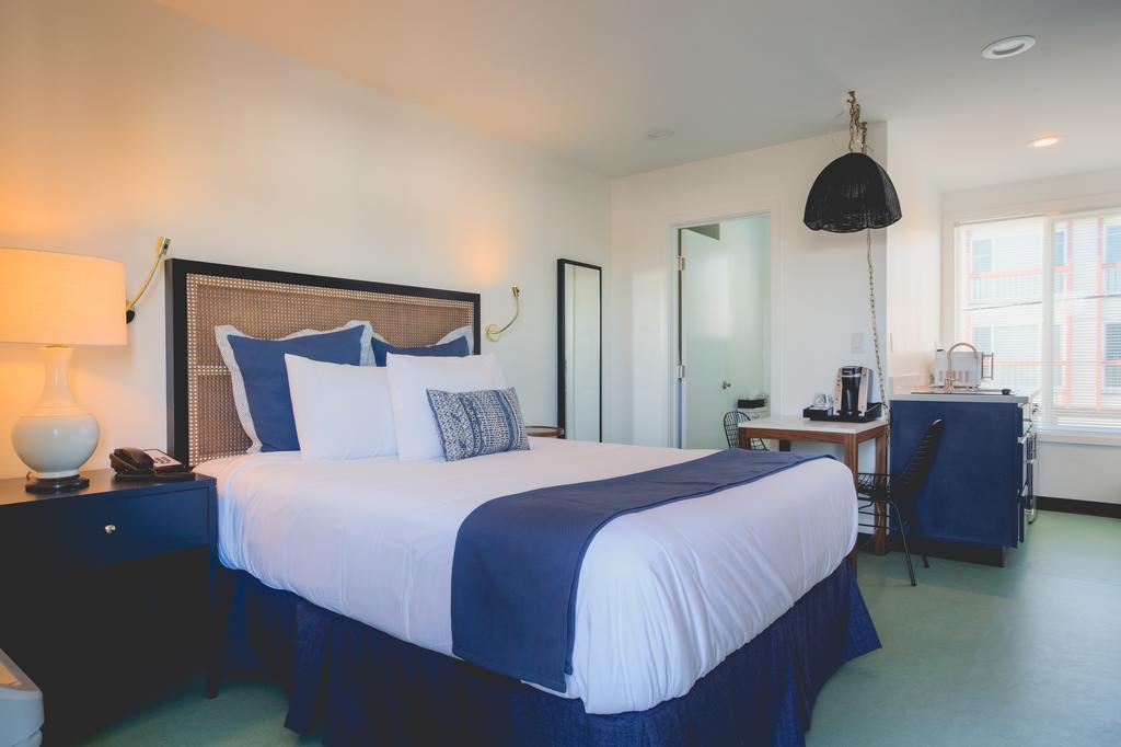 Standard Queen Room with Kitchenette