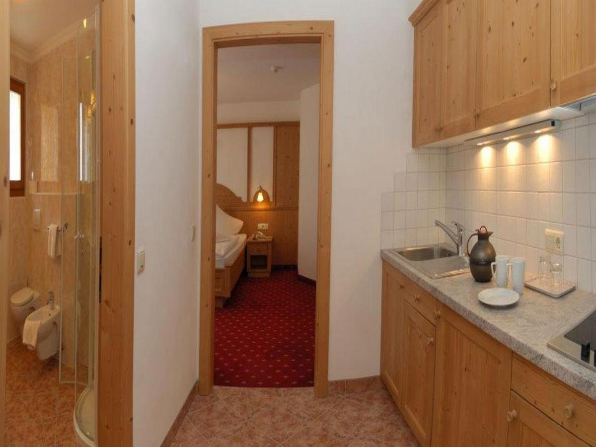 Familienzimmer (2 Erwachsene + 2 Kinder)