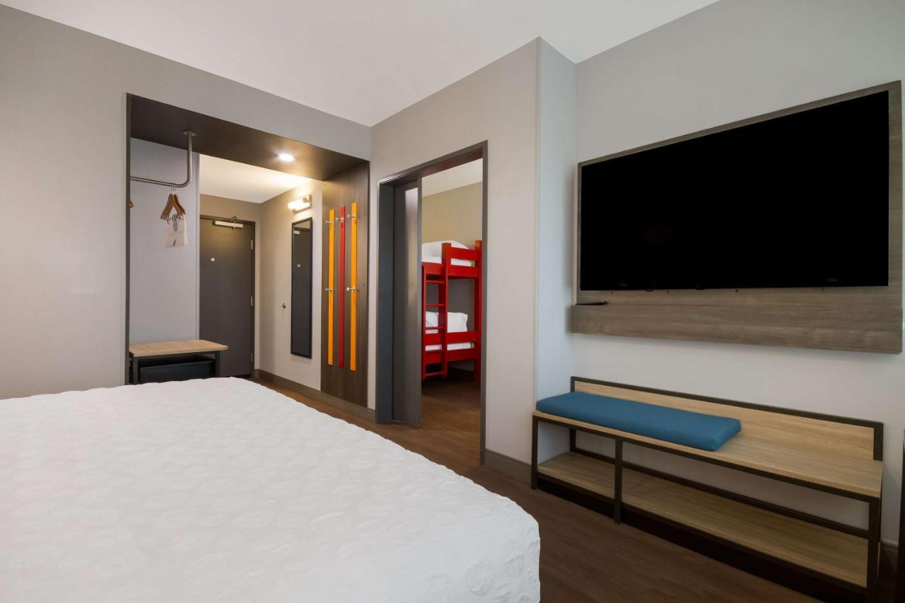 King Room with Bunk Beds