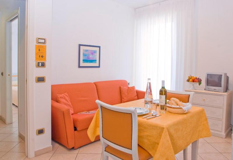 One-Bedroom Apartment (4 Adults),1089197239:JPEG