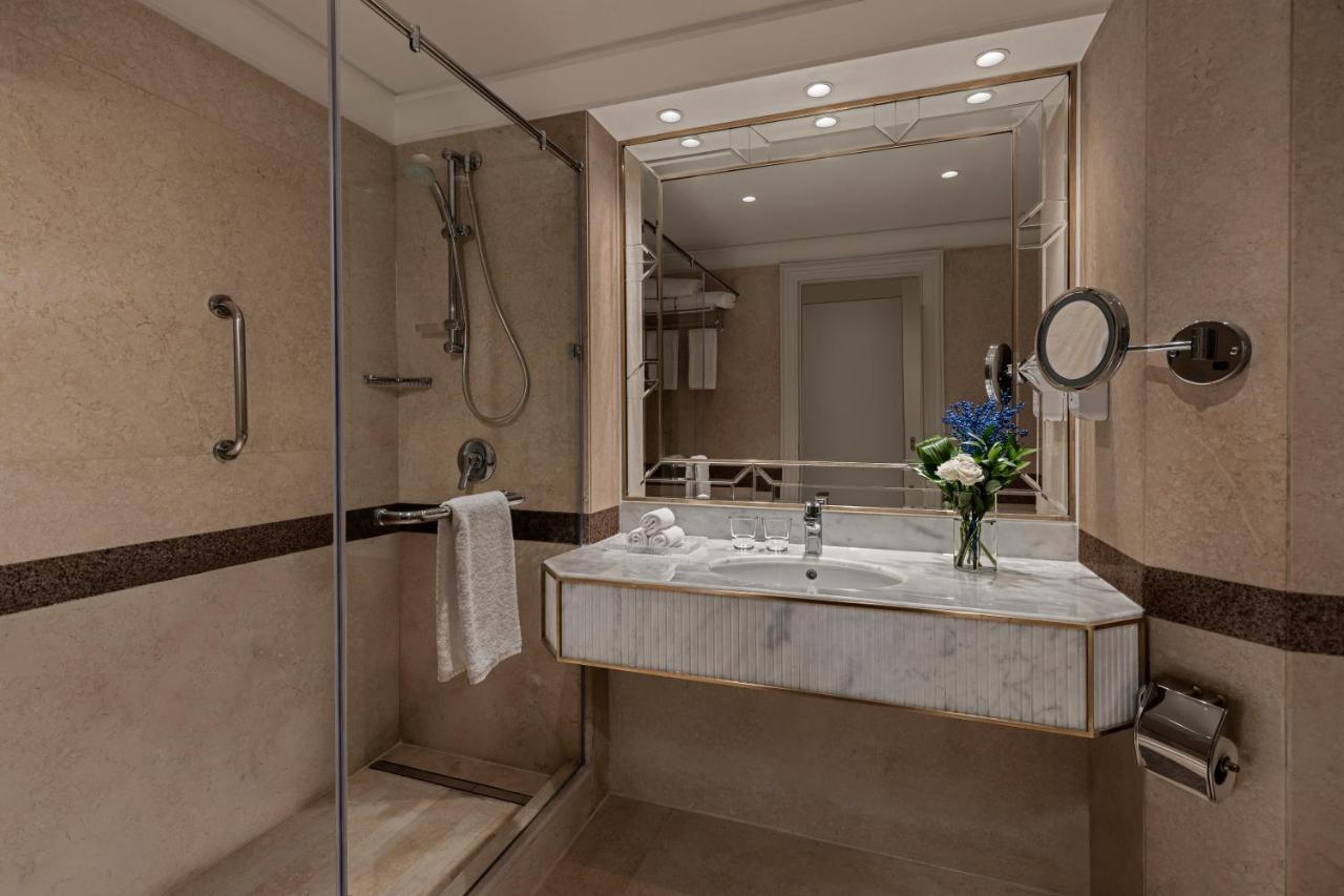 Suite met 1 Slaapkamer en Uitzicht op het Zwembad
