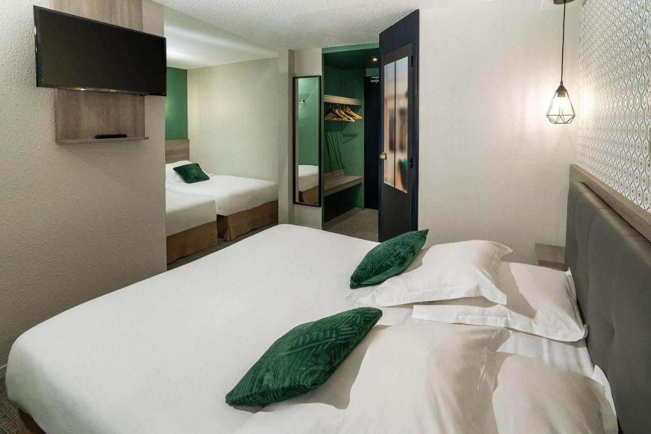 Chambre Familiale avec 1 Lit Queen-Size et 2 Lits Simples - Non-Fumeurs