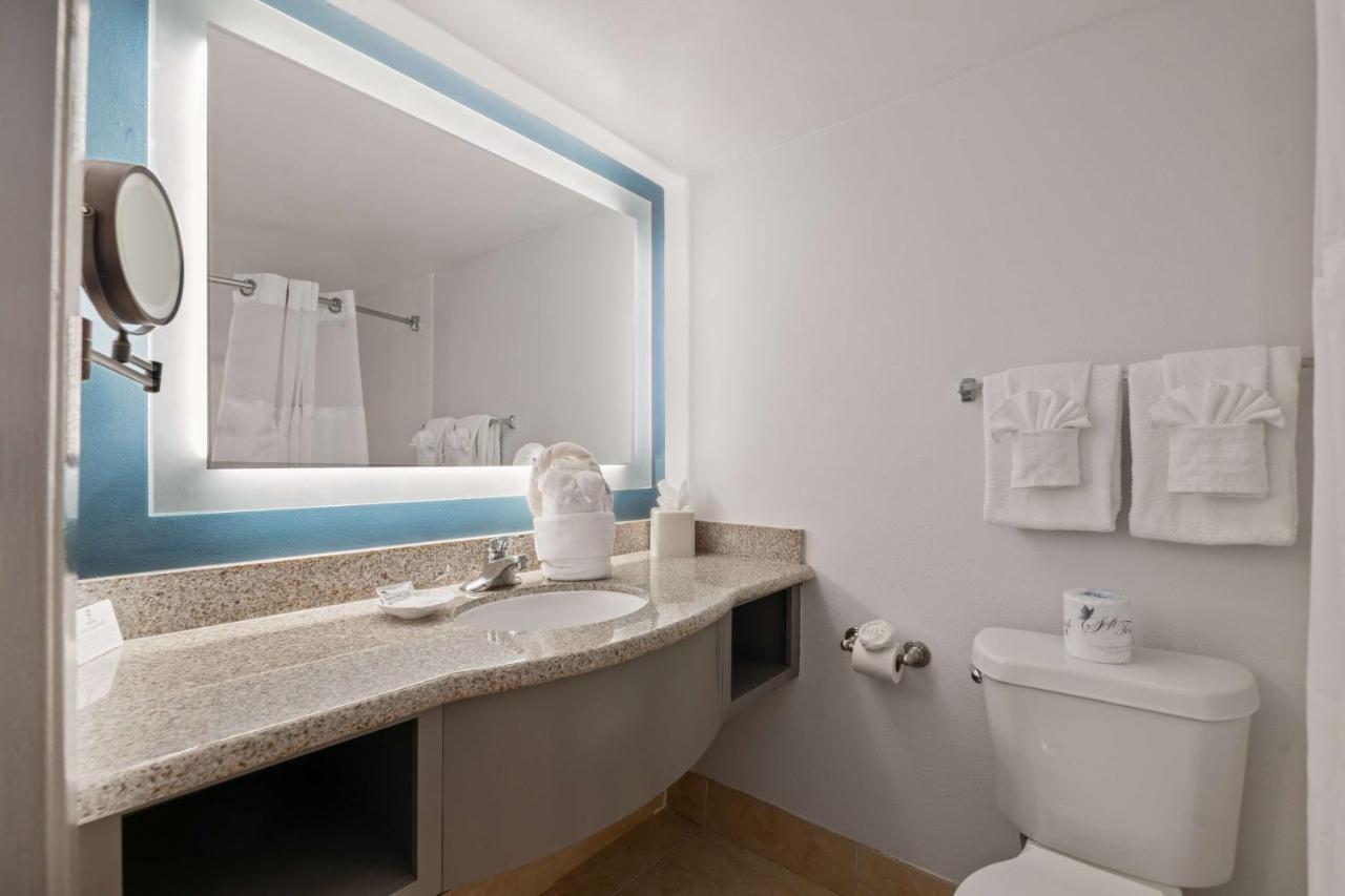 Premium Room 2 Double Beds a Water view,1706755632:JPEG