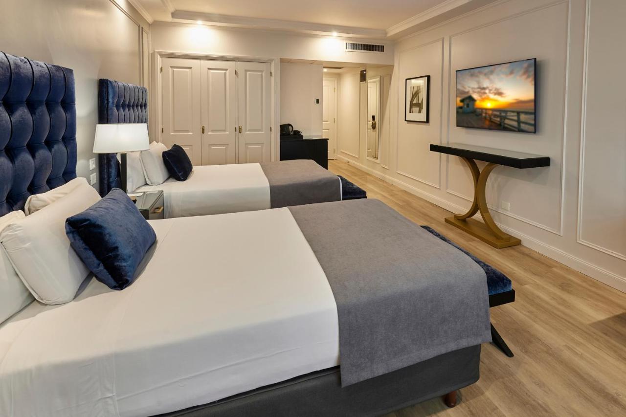 Deluxe Room,1498884595:JPEG