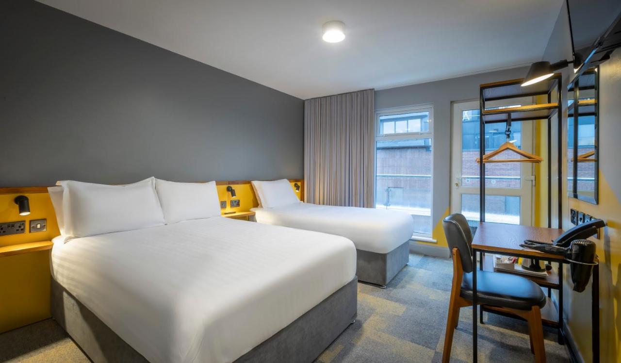 Twin Room,1498616134:JPEG