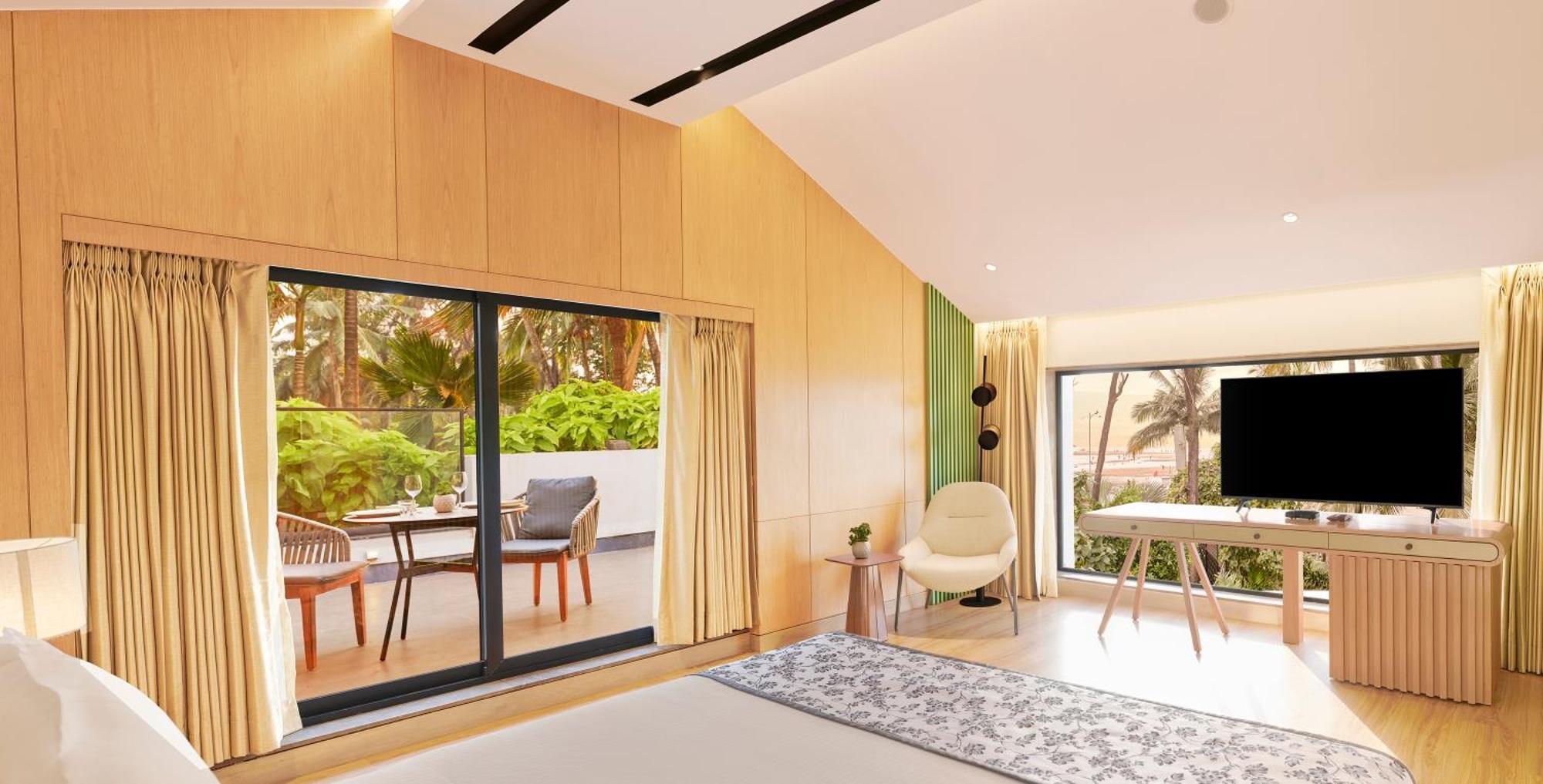 Bay View Suite with Complimentary Hi-Tea and 10% discount on Food & Beverages