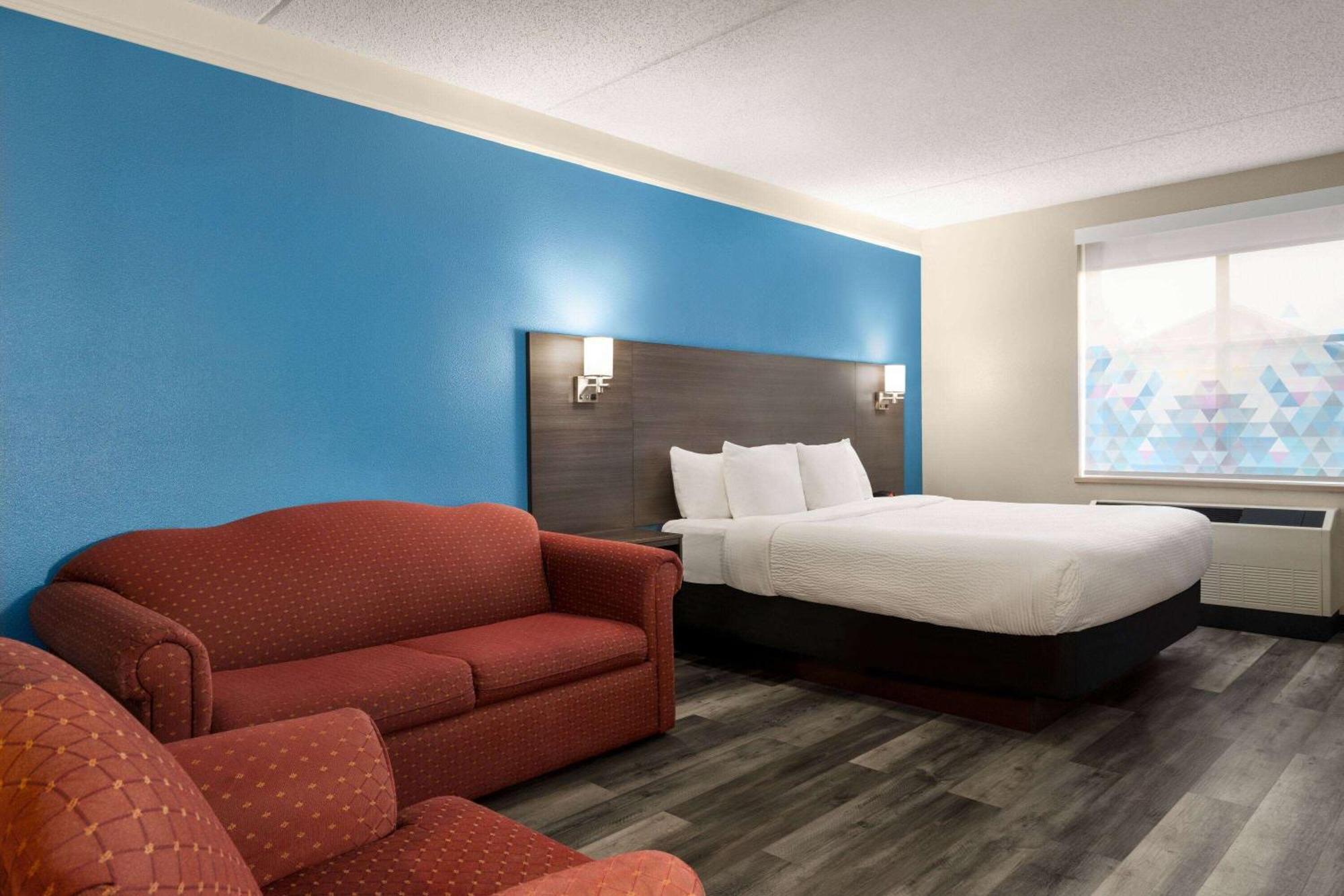 One-Bedroom Executive King Room - Non-Smoking