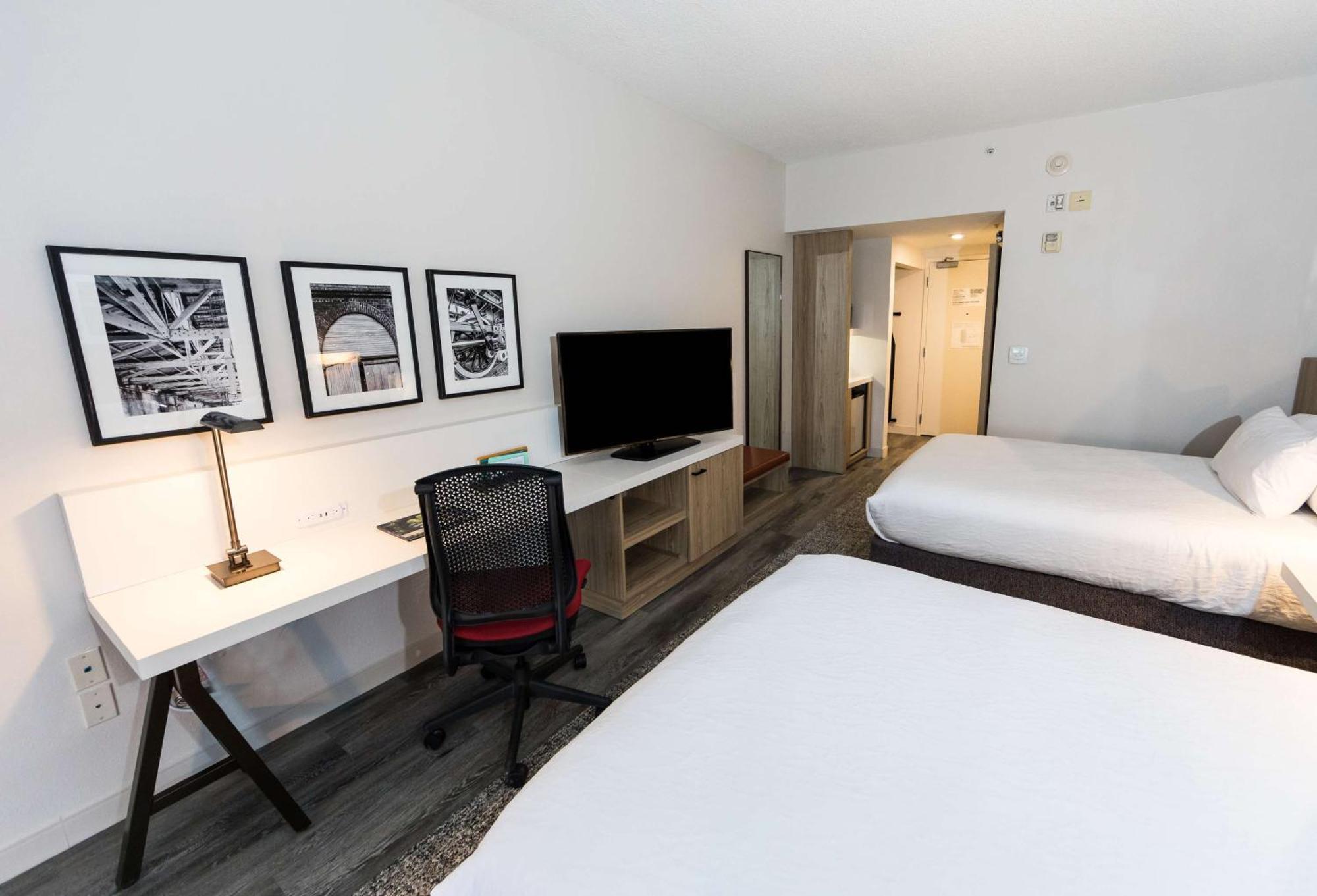 Queen Room with Two Queen Beds - Hearing Access,1498913791:JPEG