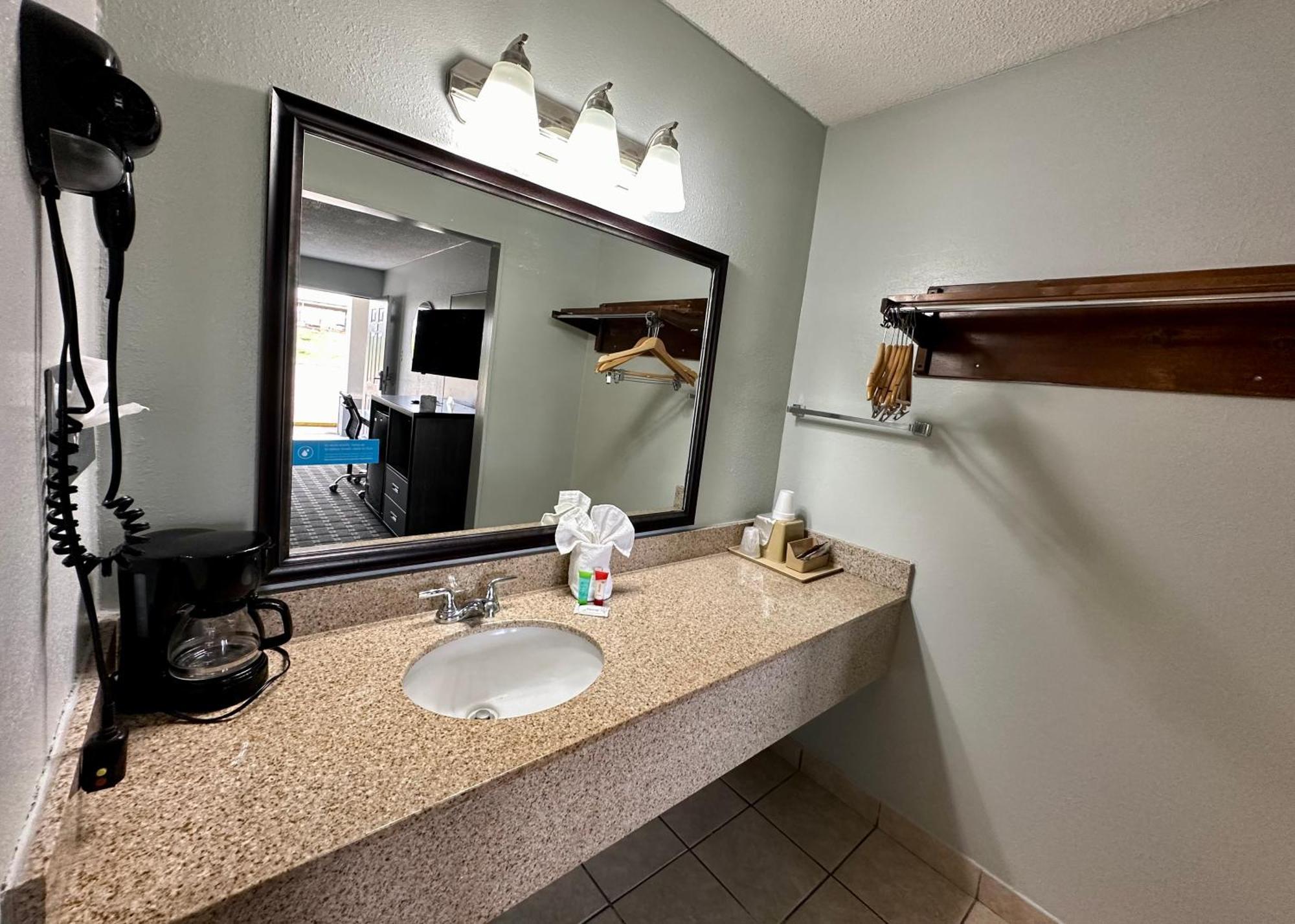 Double Room,1499162215:JPEG
