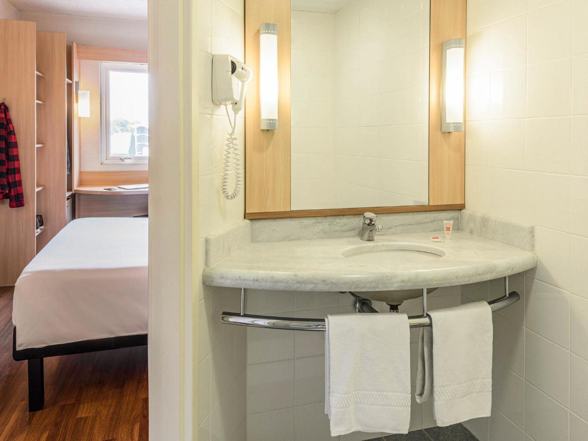 Standard Apartment with Two Single Beds,1705017663:JPEG