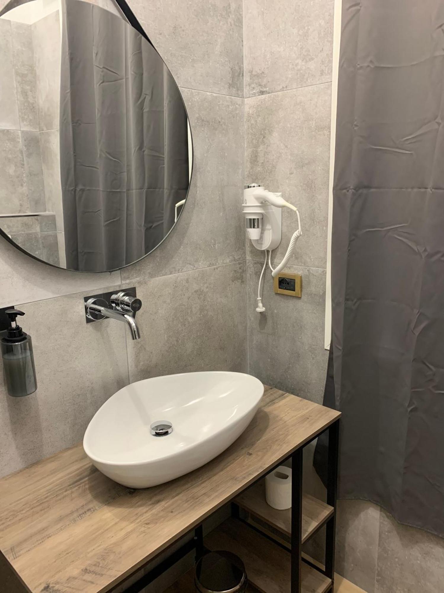 Habitación Doble con balcón y baño privado exterior