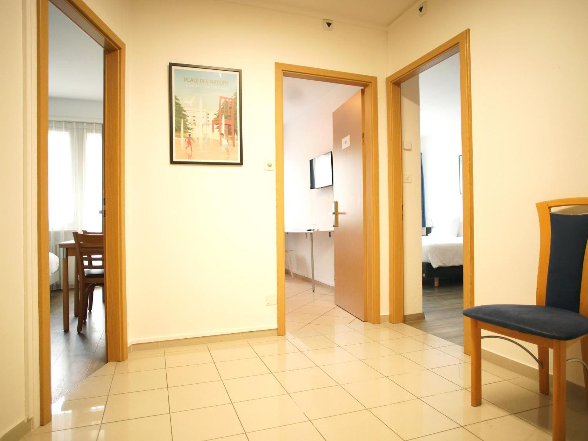 Eenpersoonskamer met Gedeelde Badkamer en Toilet