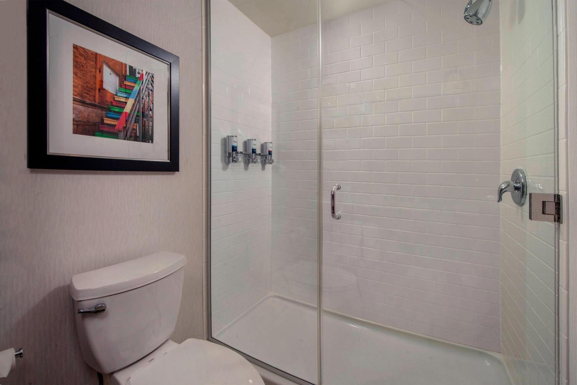 Guest Room, 1 King
