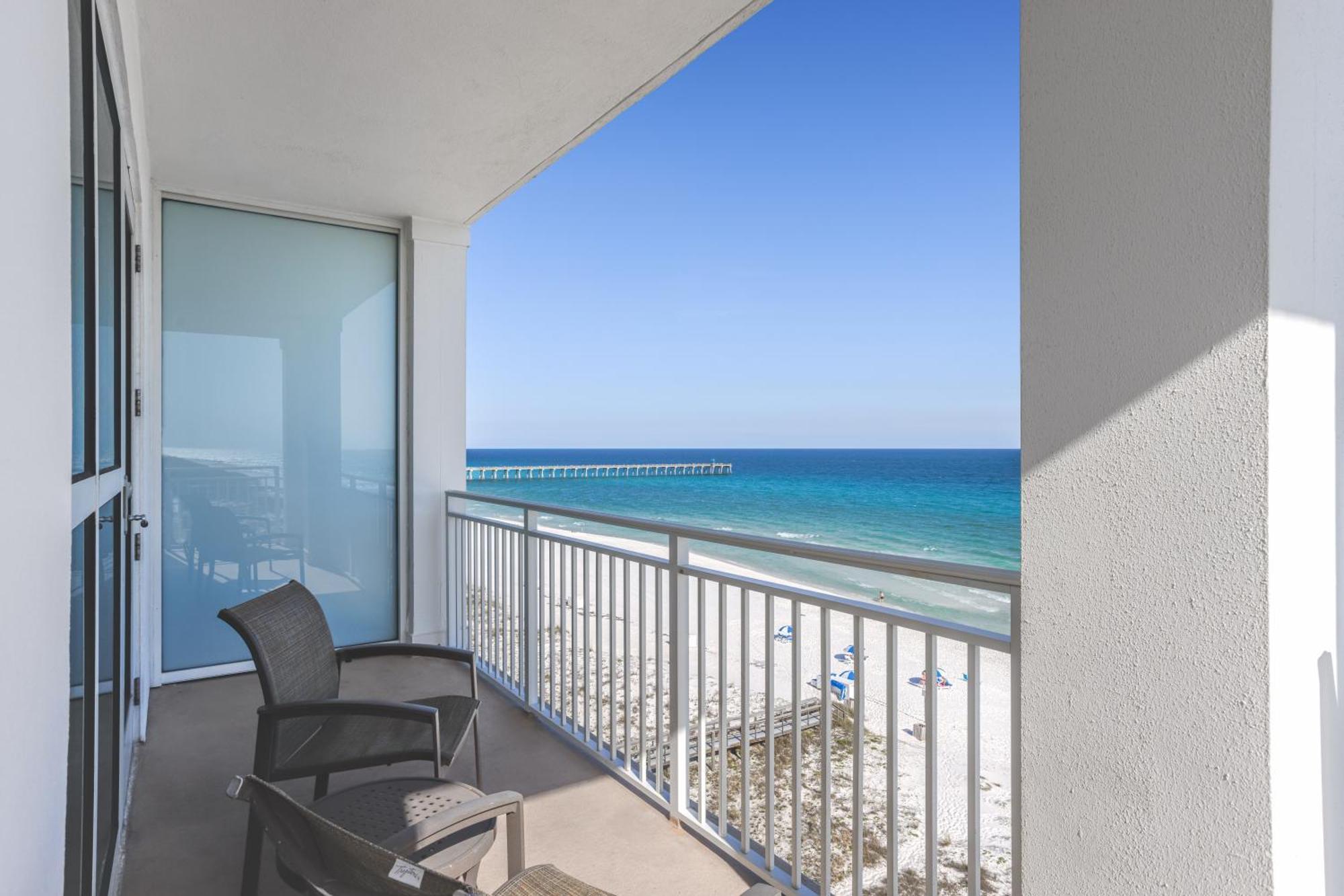 King Executive Gulf Front with Balcony