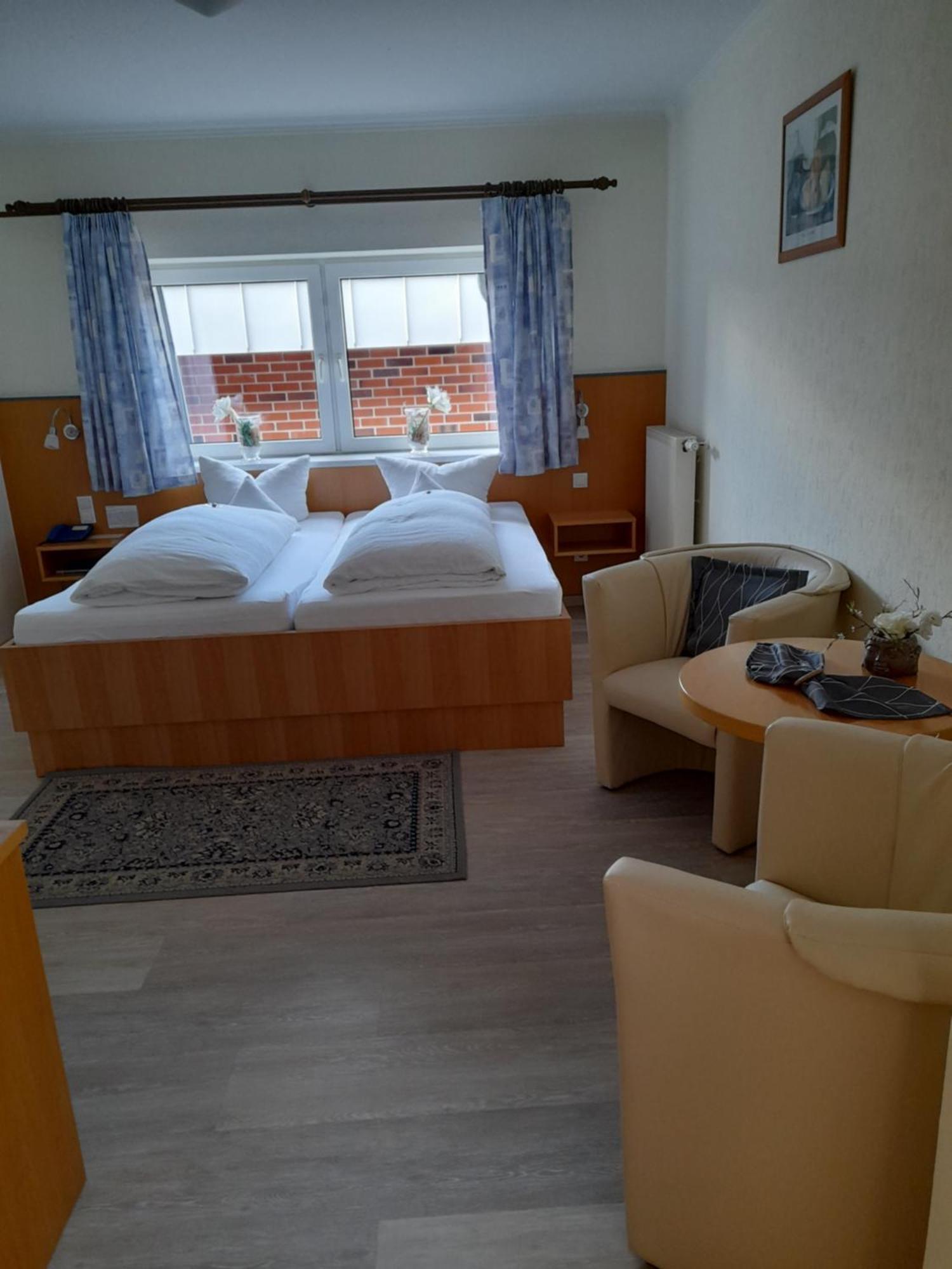 Doppelzimmer mit Balkon