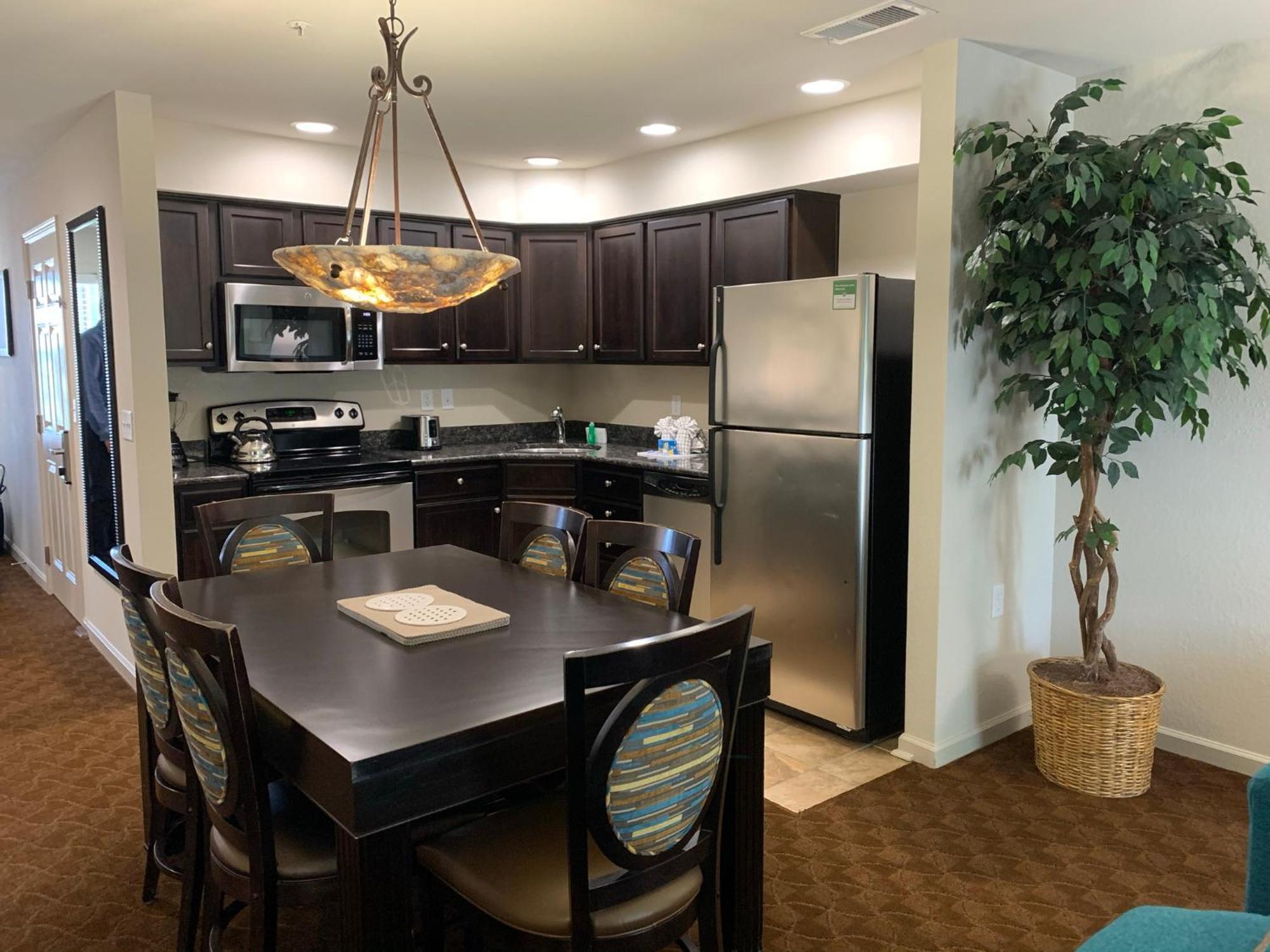 Four-Bedroom Apartment,1521406219:JPEG