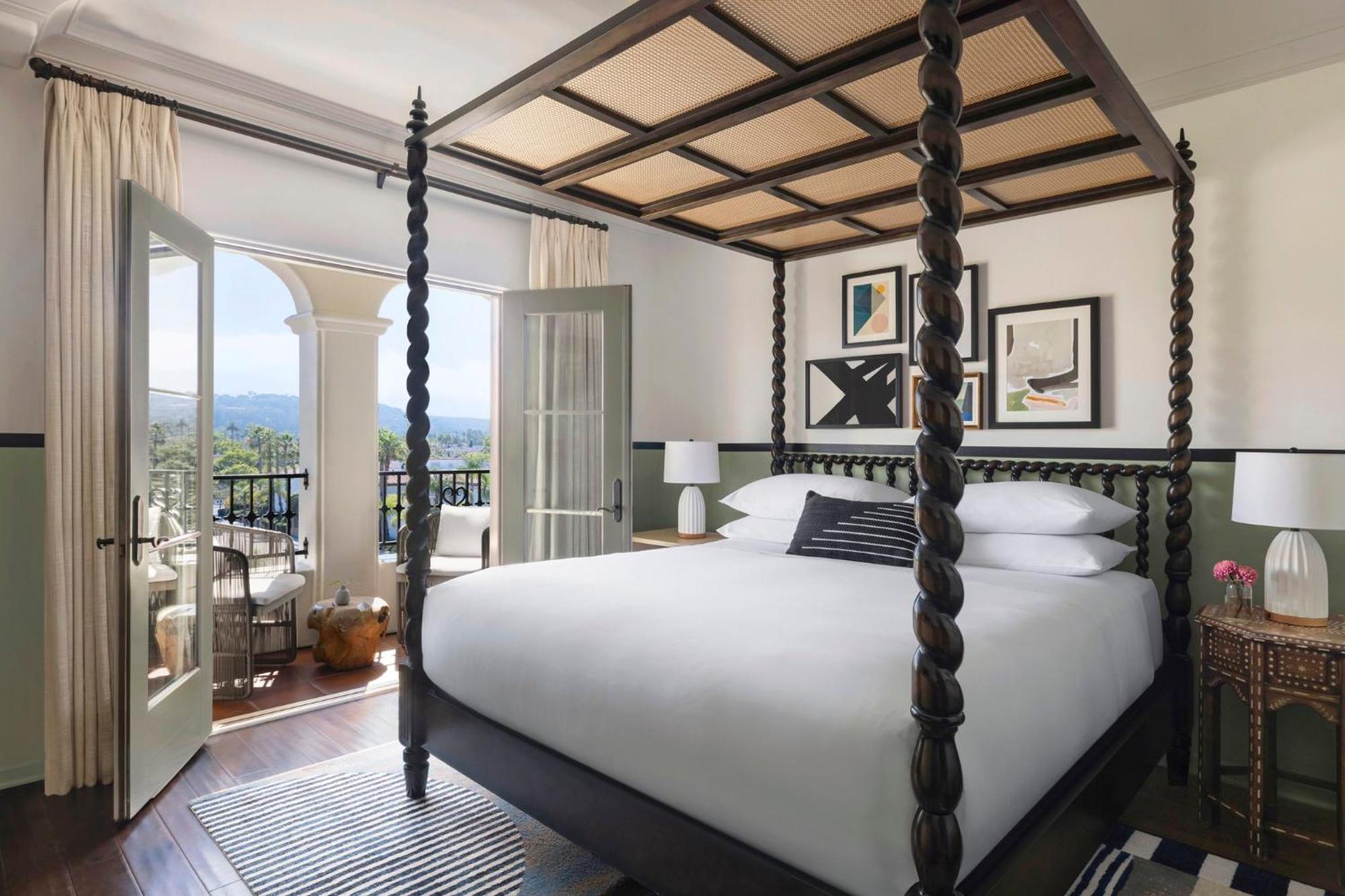 Premium King Room with Semi-Private Balcony,1498853641:JPEG