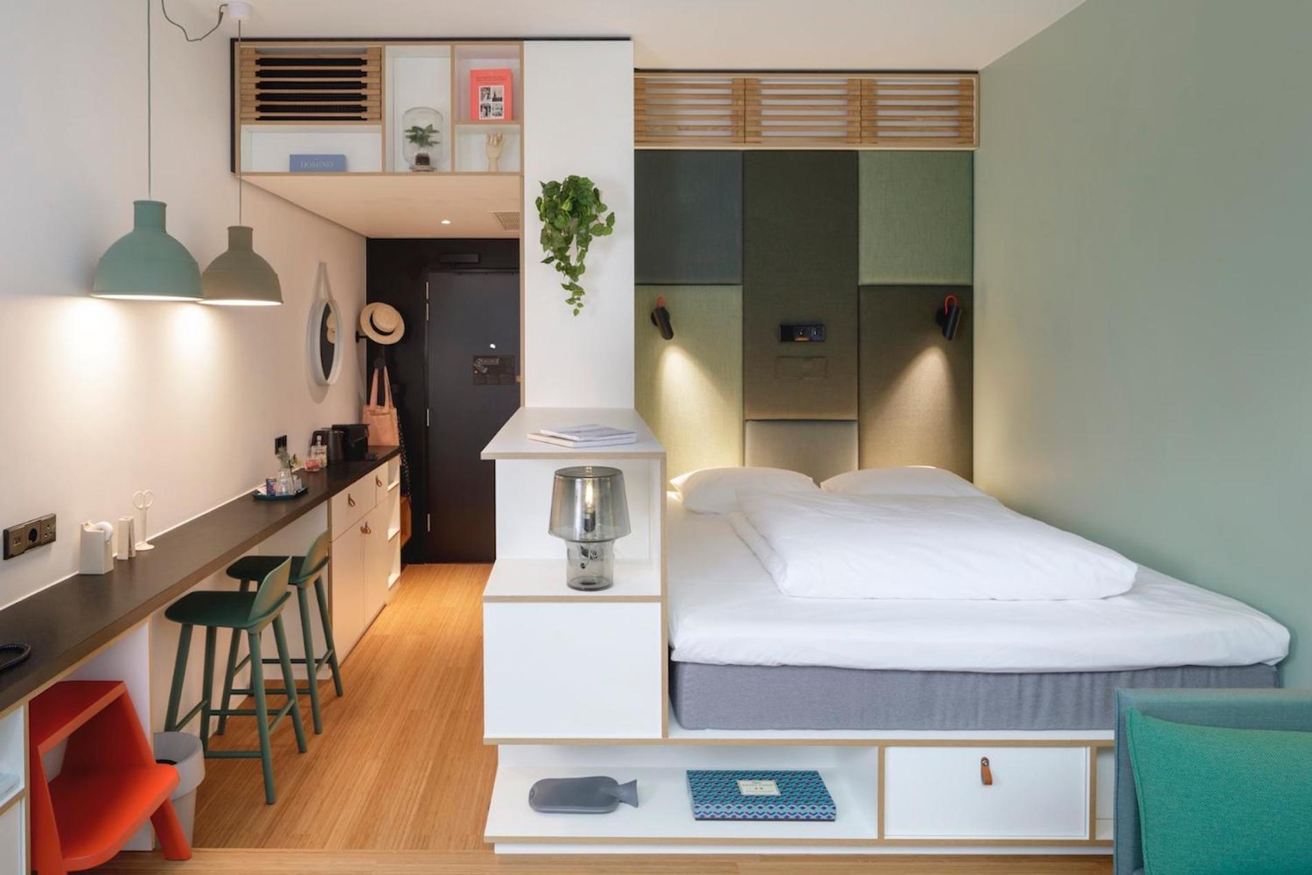 Zoku Room