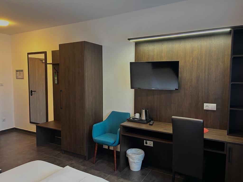 Zweibettzimmer mit eigenem Bad