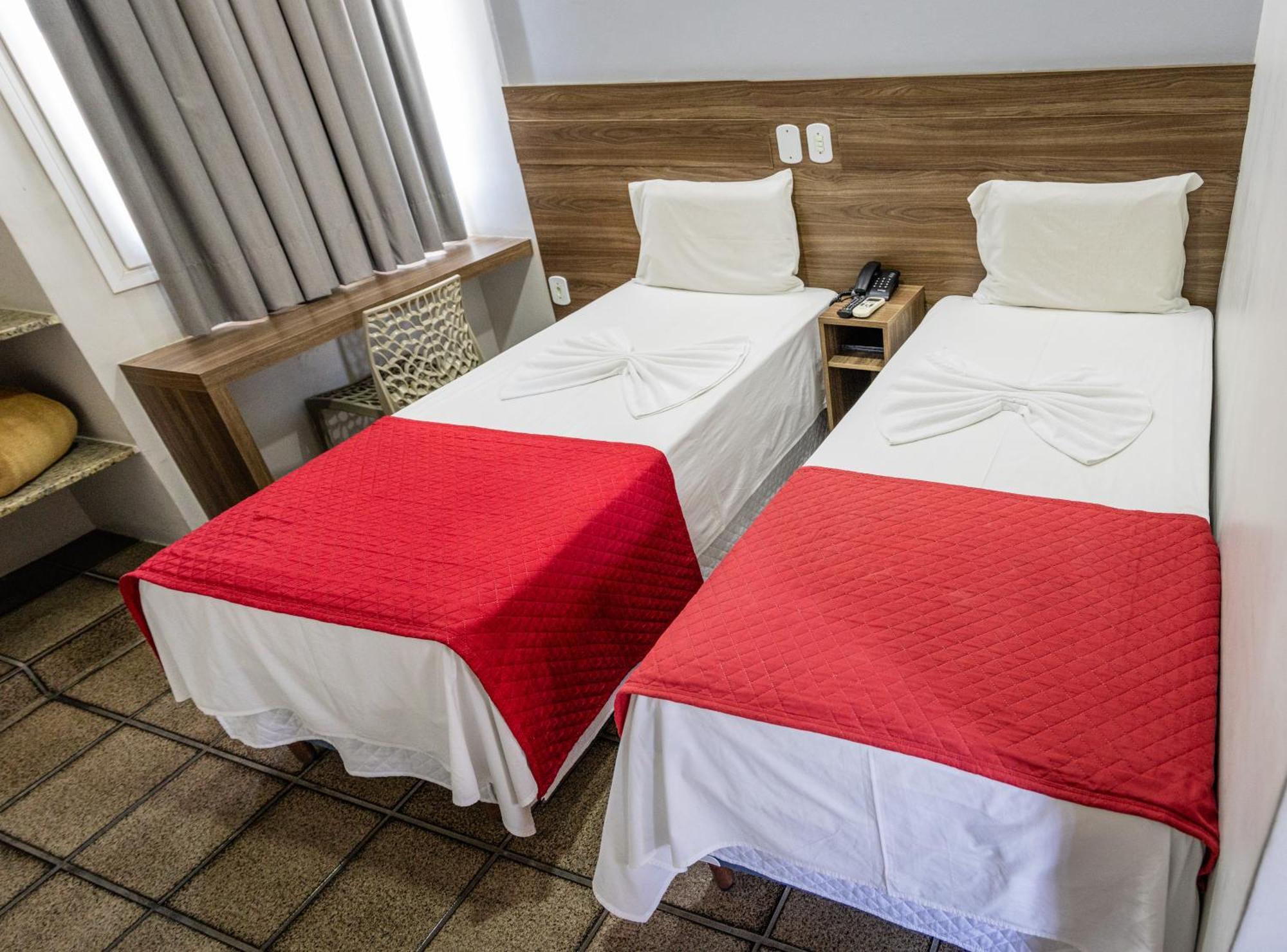 Twin Room,1526339572:JPEG