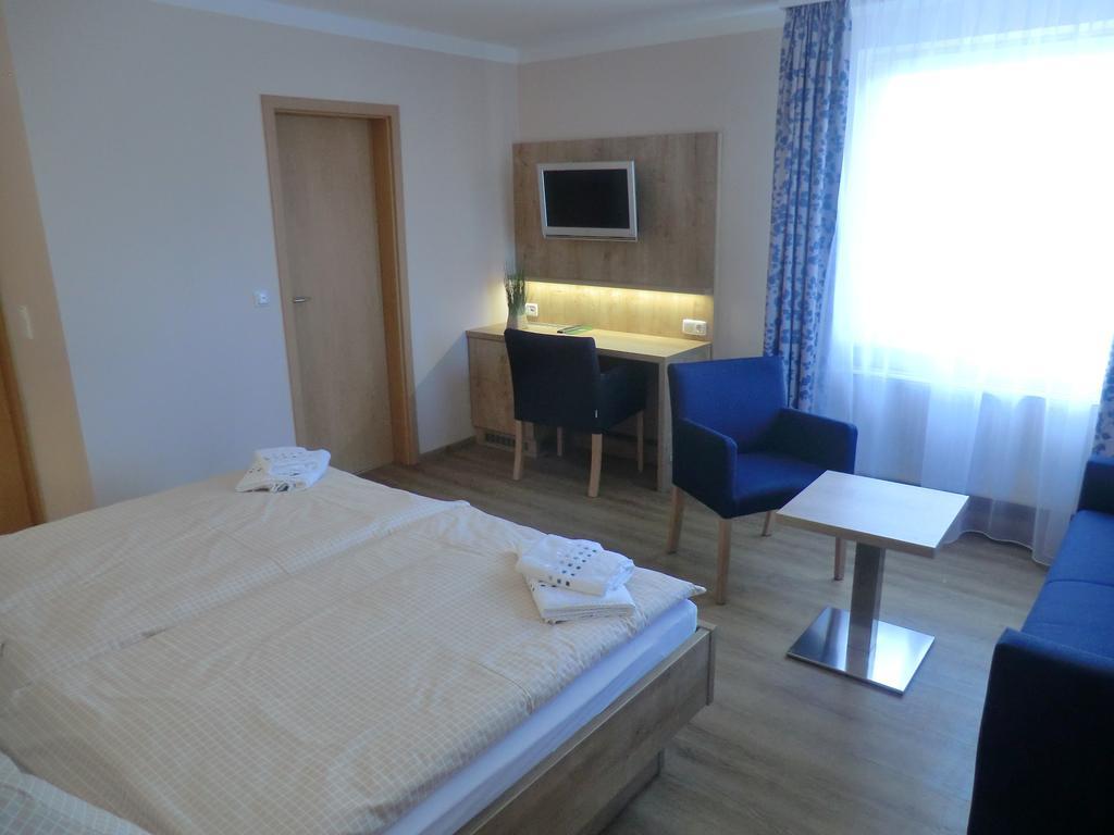 Superior Double Room Sofa,169775901:JPEG