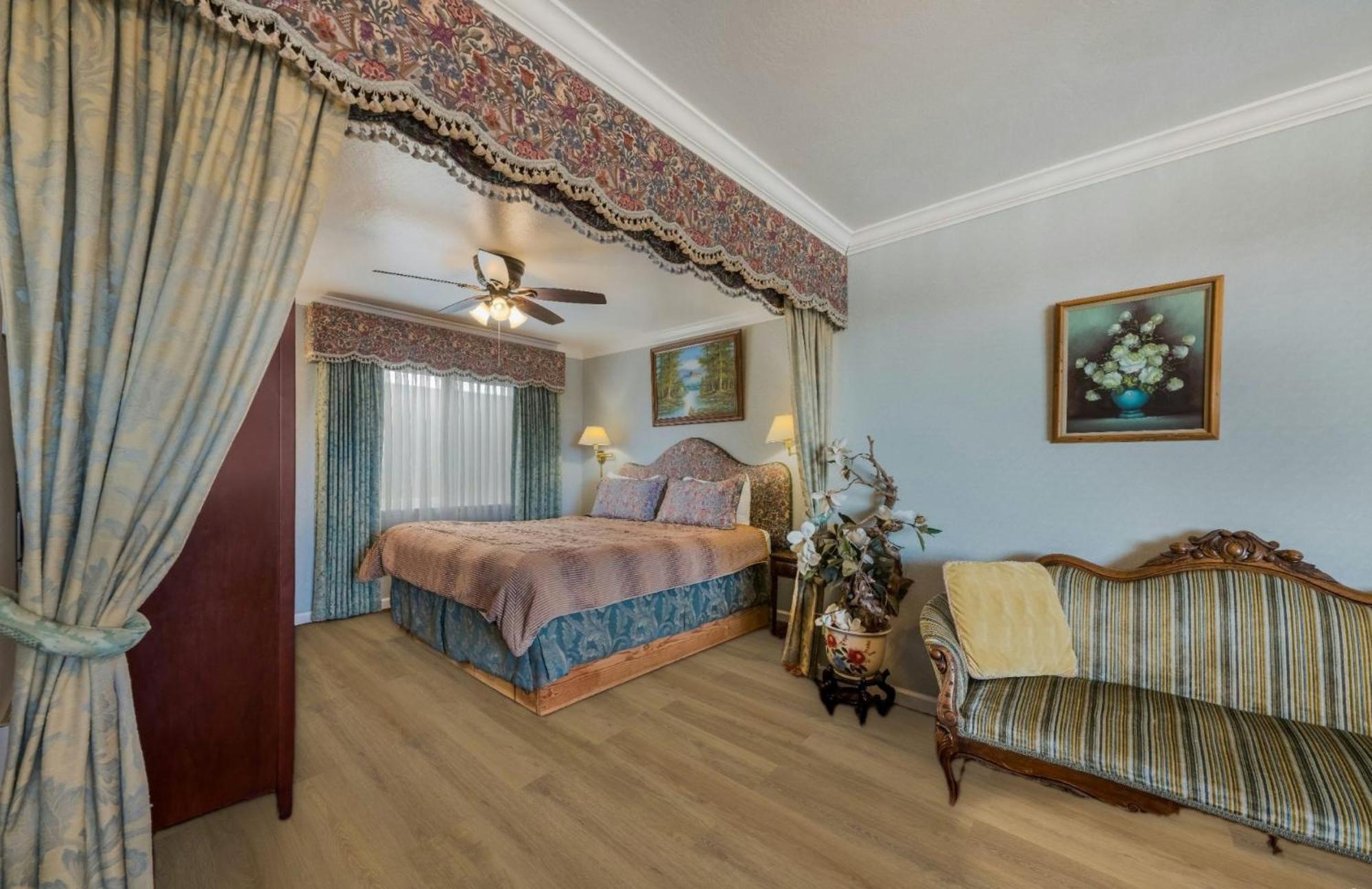 Suite Lit King-Size avec Canapé
