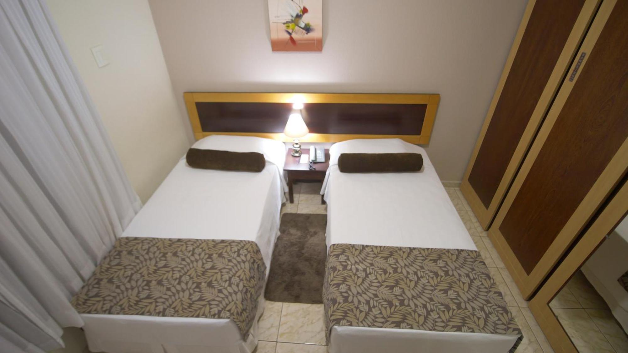 Quarto Standard com Cama de Casal ou 2 de Solteiro