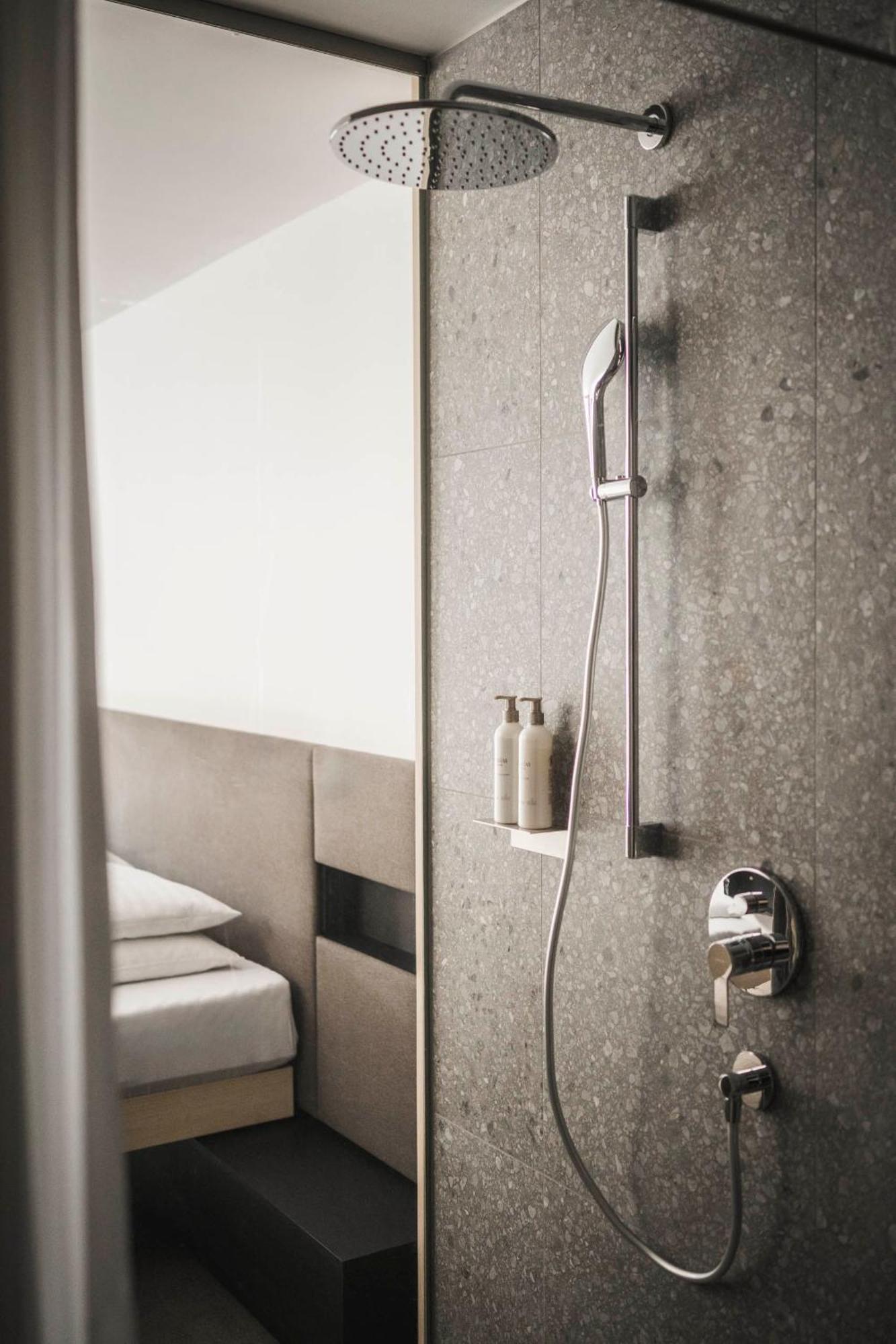 Doppelzimmer im Obergeschoss mit Balkon