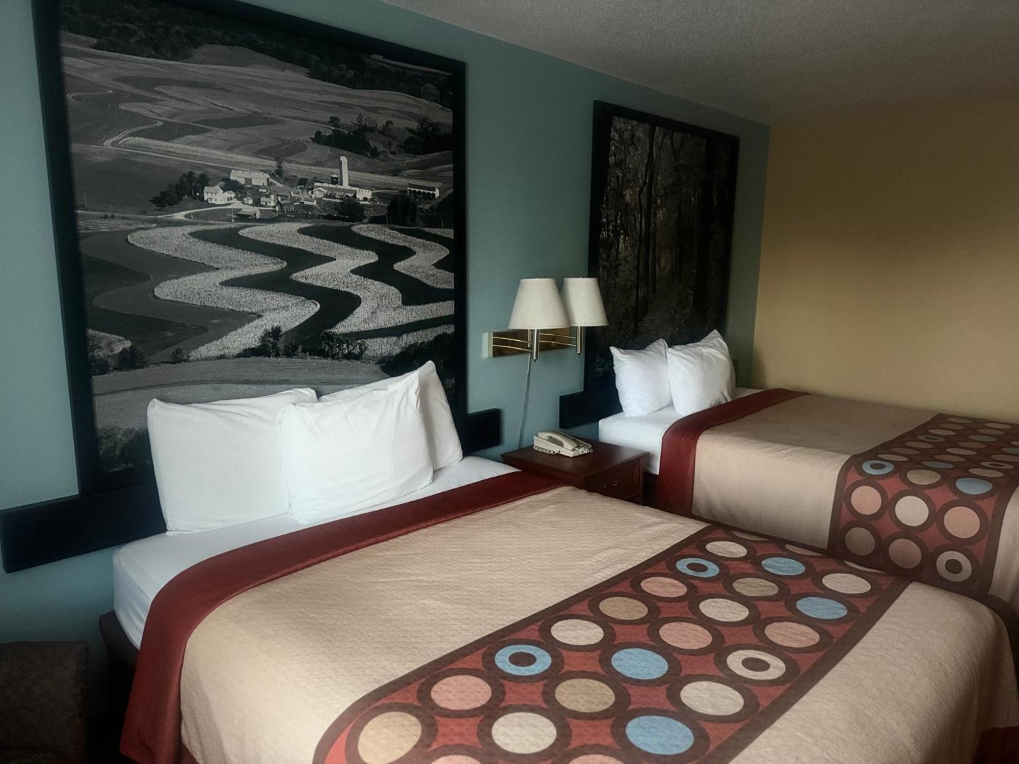 Queen Room with Two Queen Beds - Pet Friendly/Non-Smoking