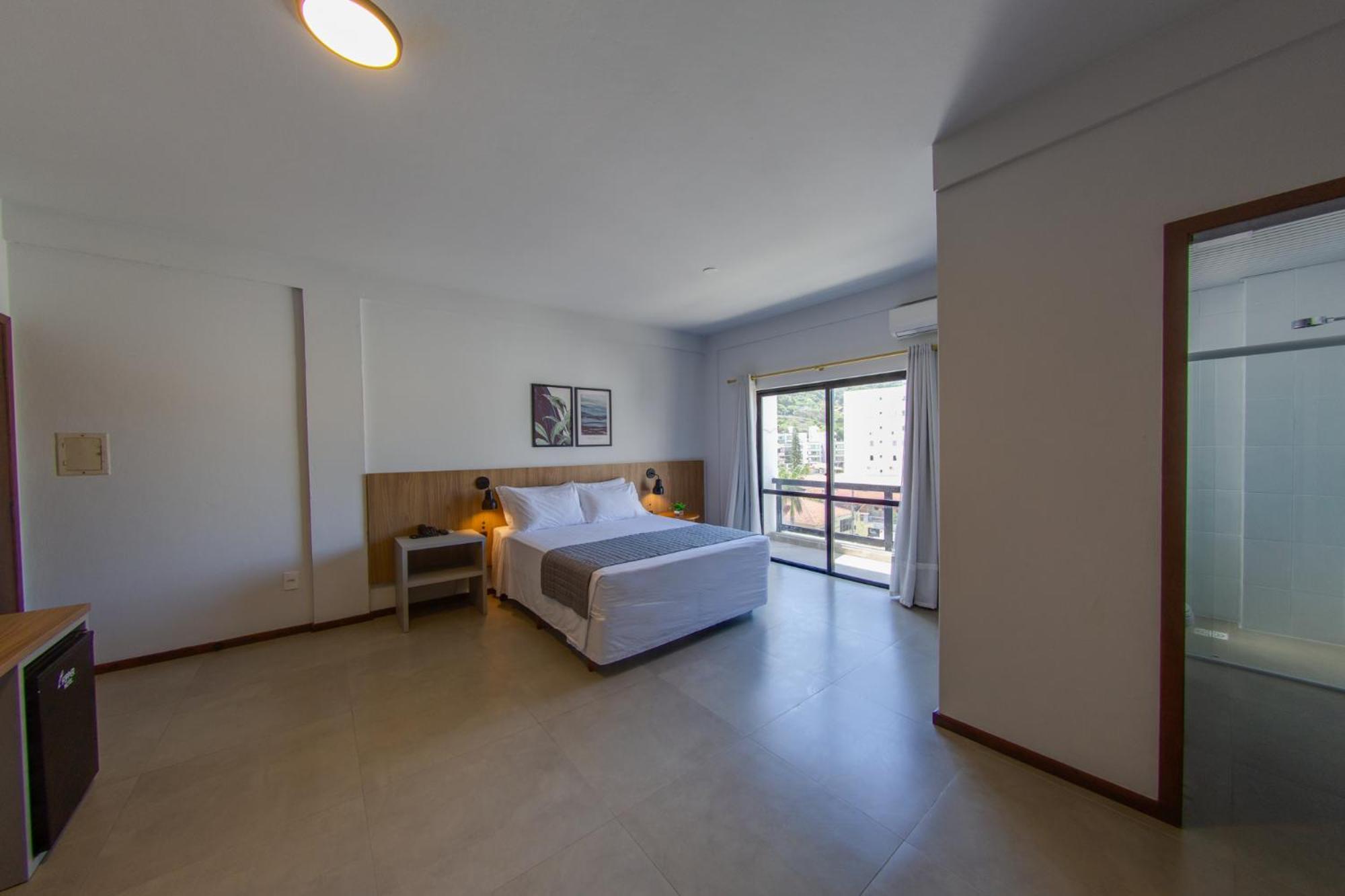 Quarto Triplo Superior com Vista do Mar