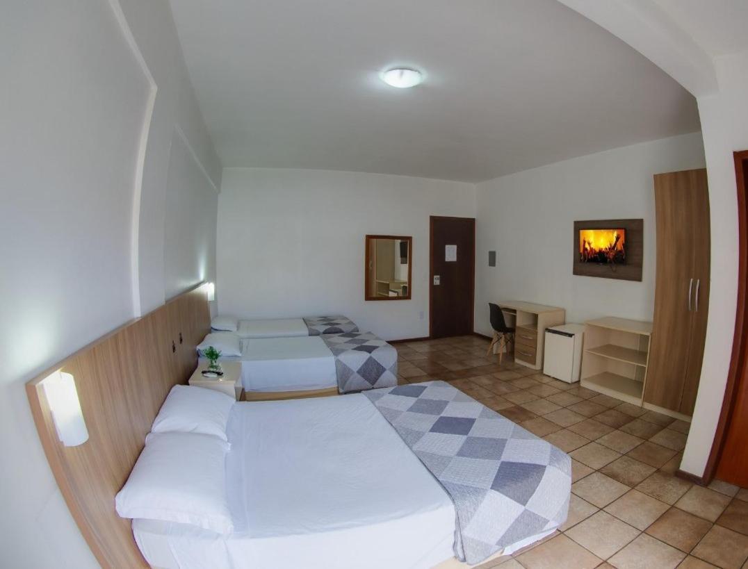 Quarto Triplo Standard