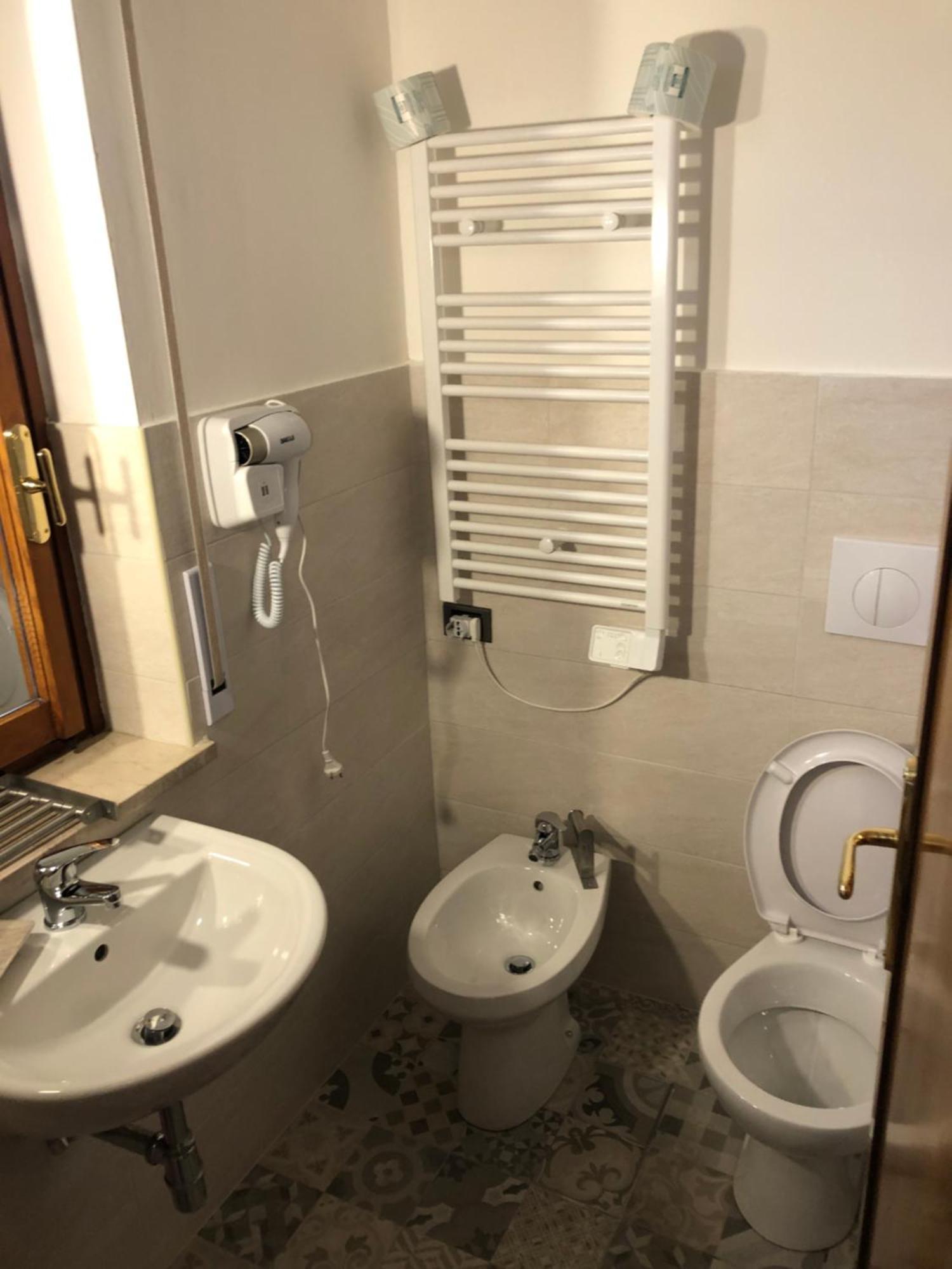 Camera Matrimoniale con Bagno Privato