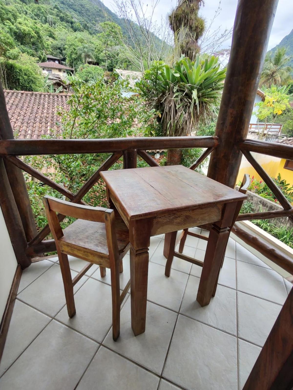 Quarto Duplo com Vista das Montanhas