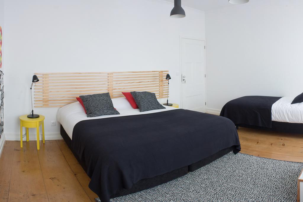 Quarto Triplo com Casa de Banho Privada Externa