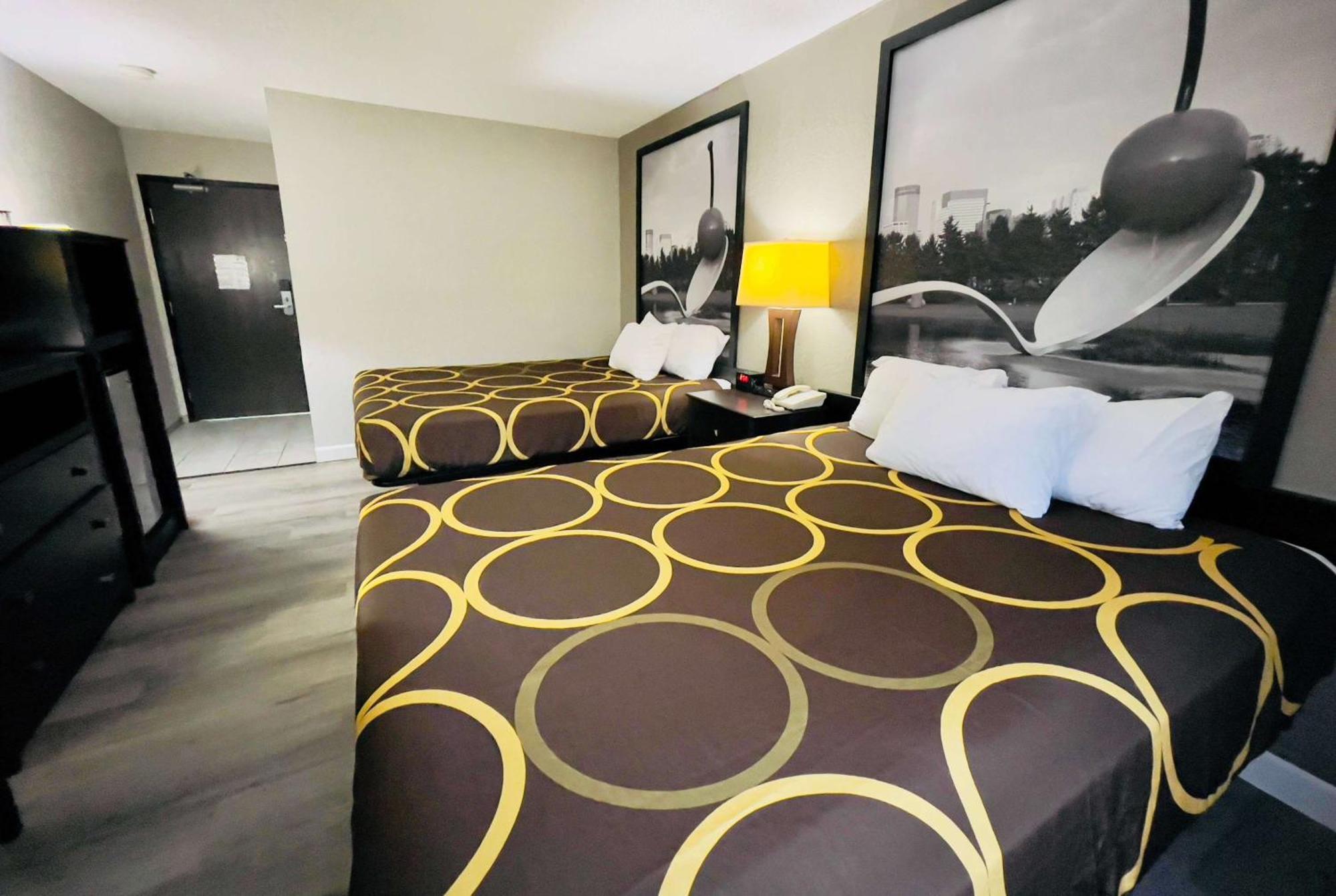 Queen Room with Two Queen Beds - Non-Smoking