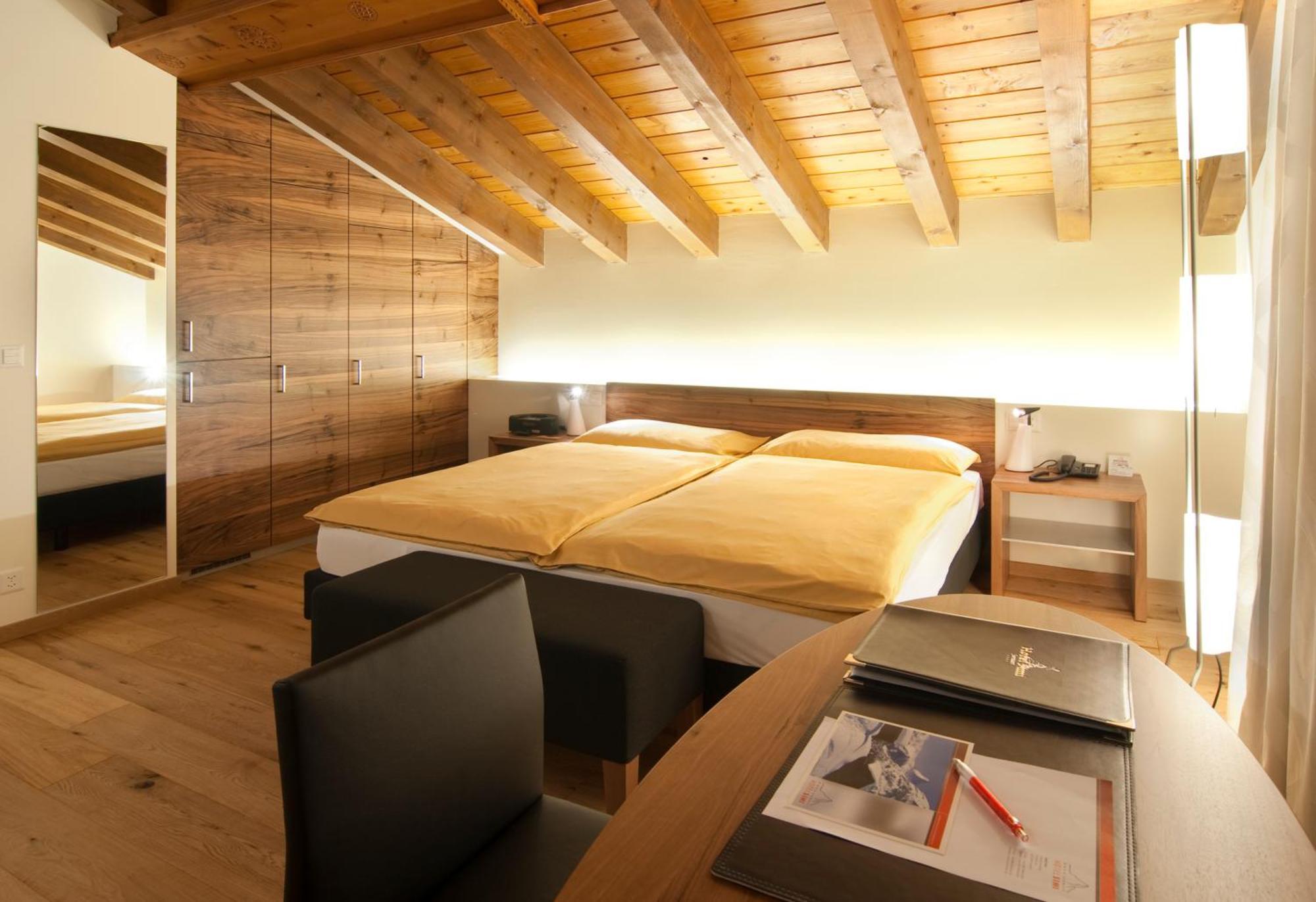 Simi Suite with Balcony