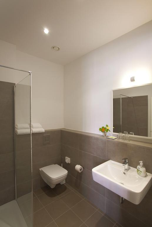 Driepersoonskamer met Eigen Badkamer