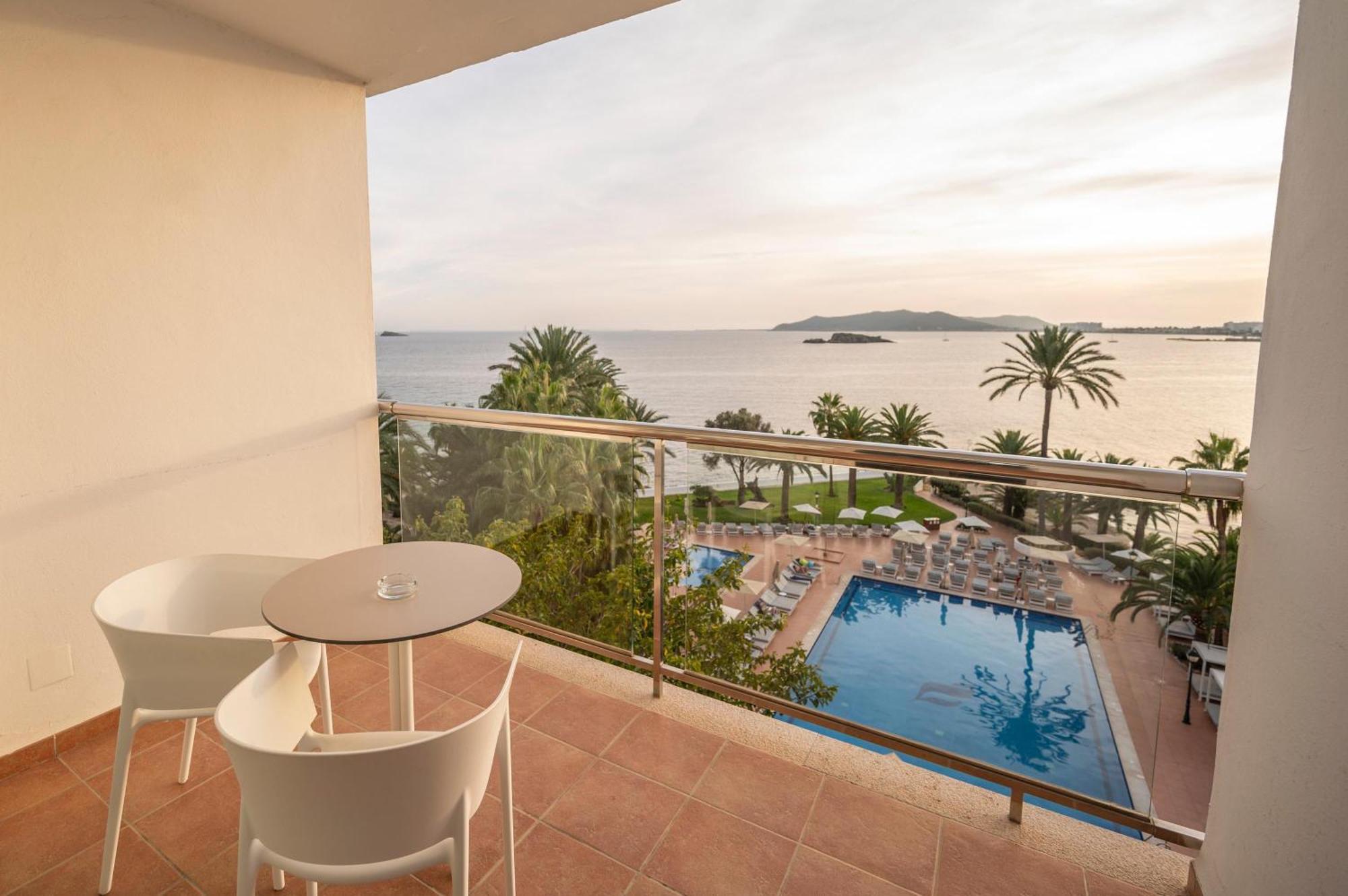 Quarto Duplo ou Twin com Vista Mar