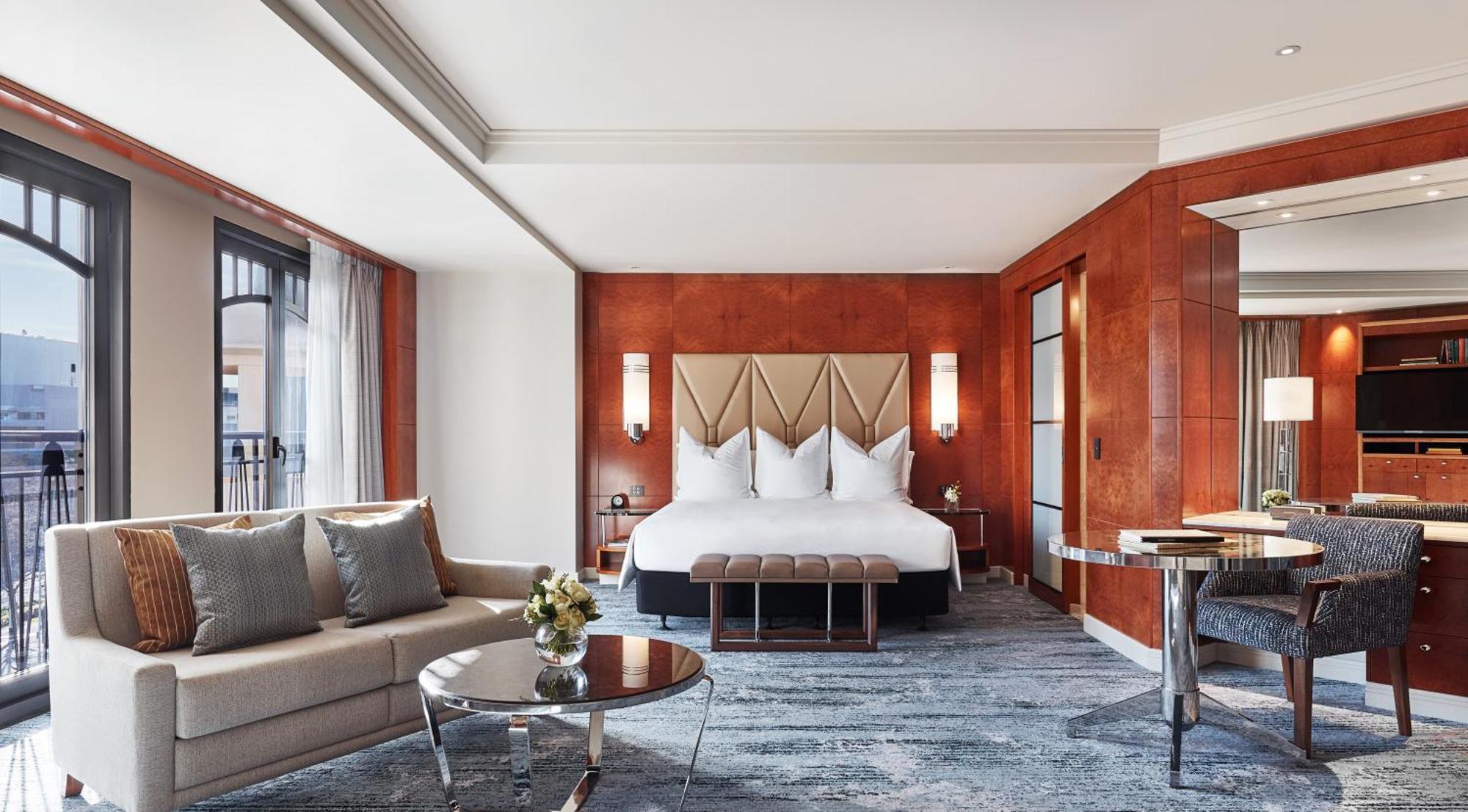 Deluxe Zimmer mit Kingsize-Bett und Aussicht