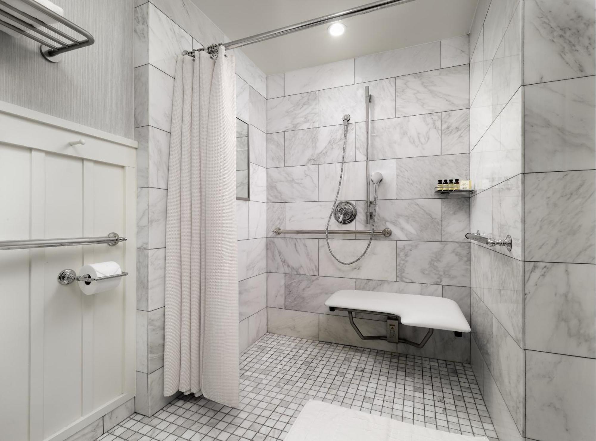 Quarto com Cama de Casal ou 2 de Solteiro - Acessível para Hóspedes com Mobilidade Reduzida