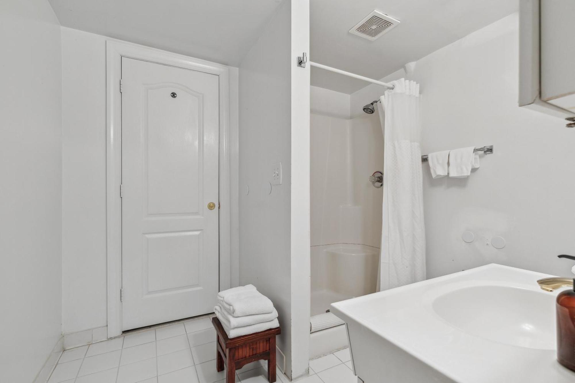 B-2 Family Suite