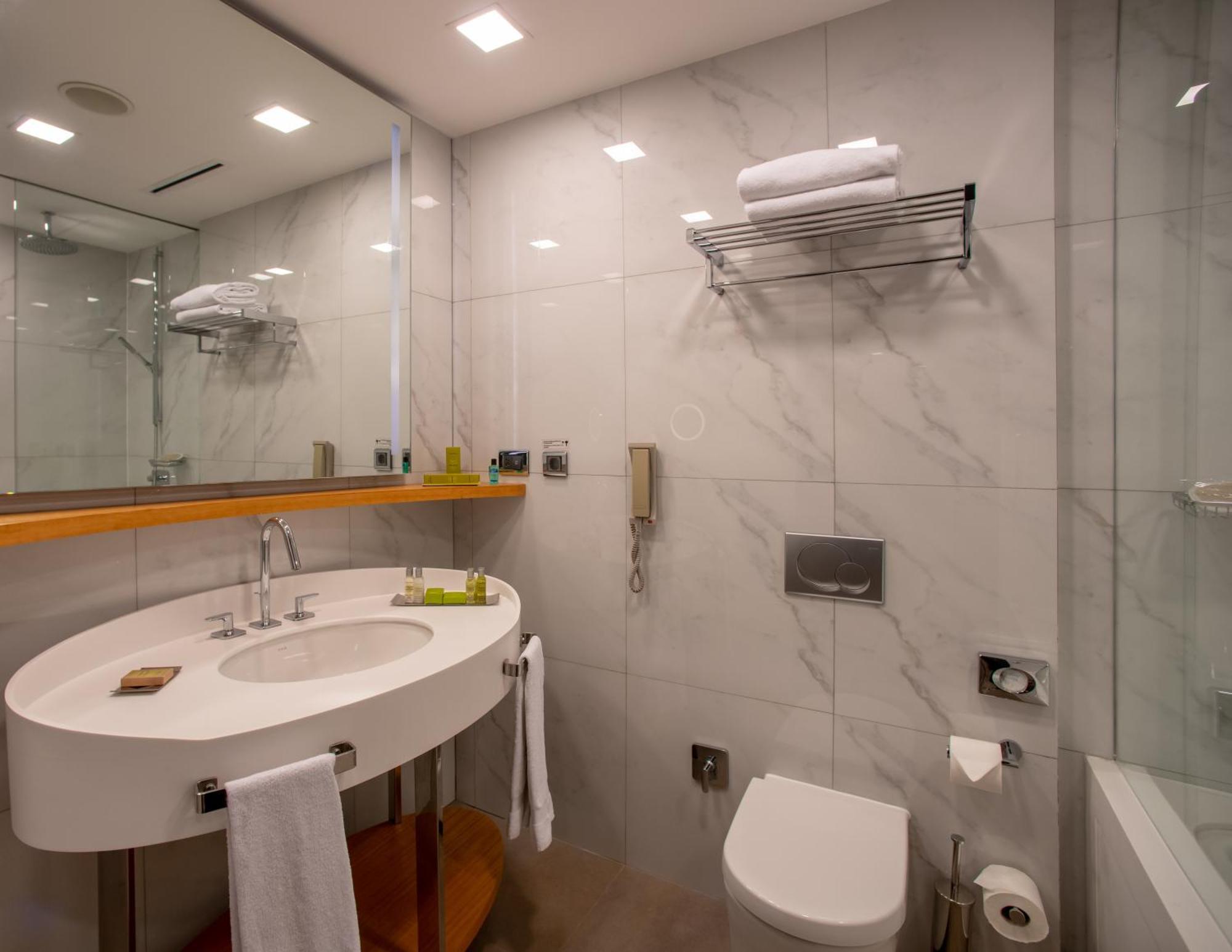 Junior Suite mit 2 Einzelbetten und Meerblick