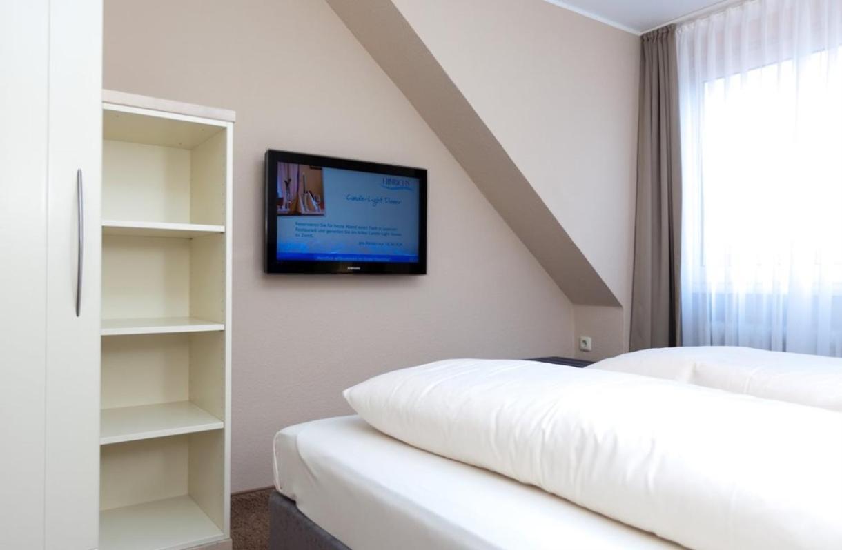 Classic Double Room,1541775775:JPEG