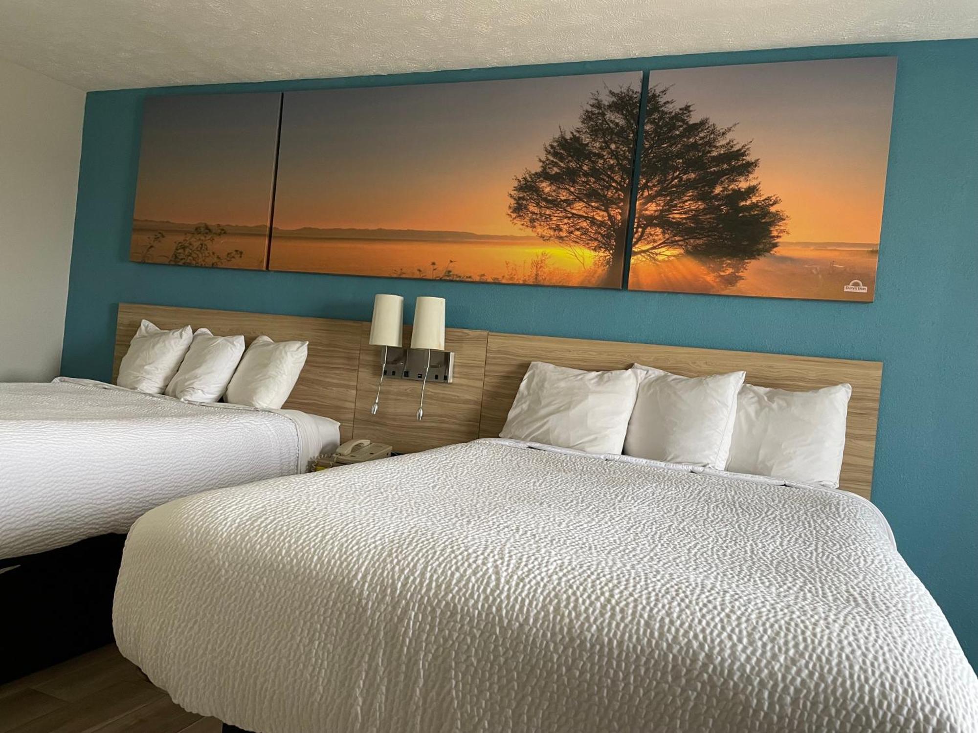 Queen Room with Two Queen Beds - Non-Smoking