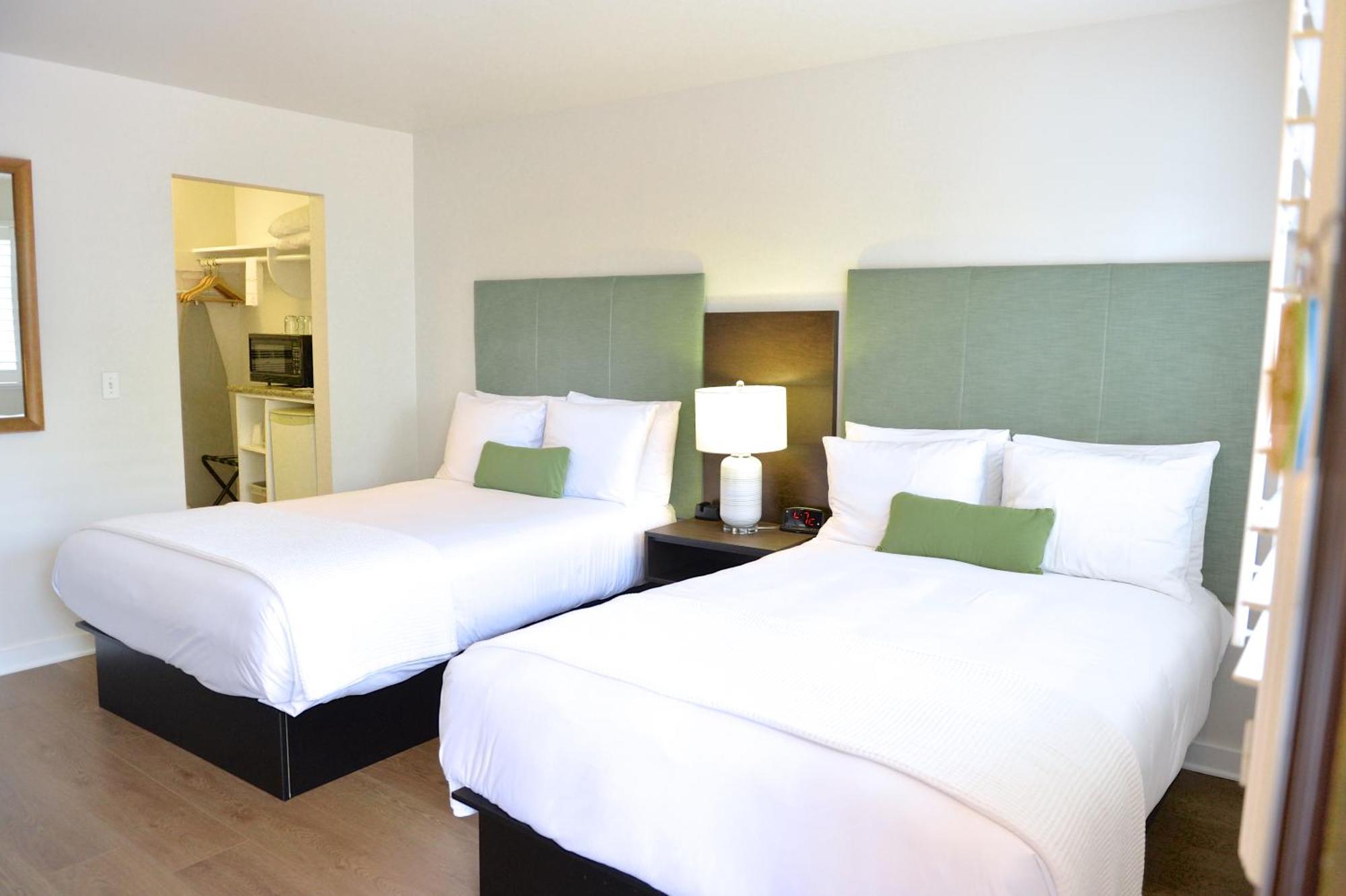 Doppelzimmer mit 2 Doppelbetten