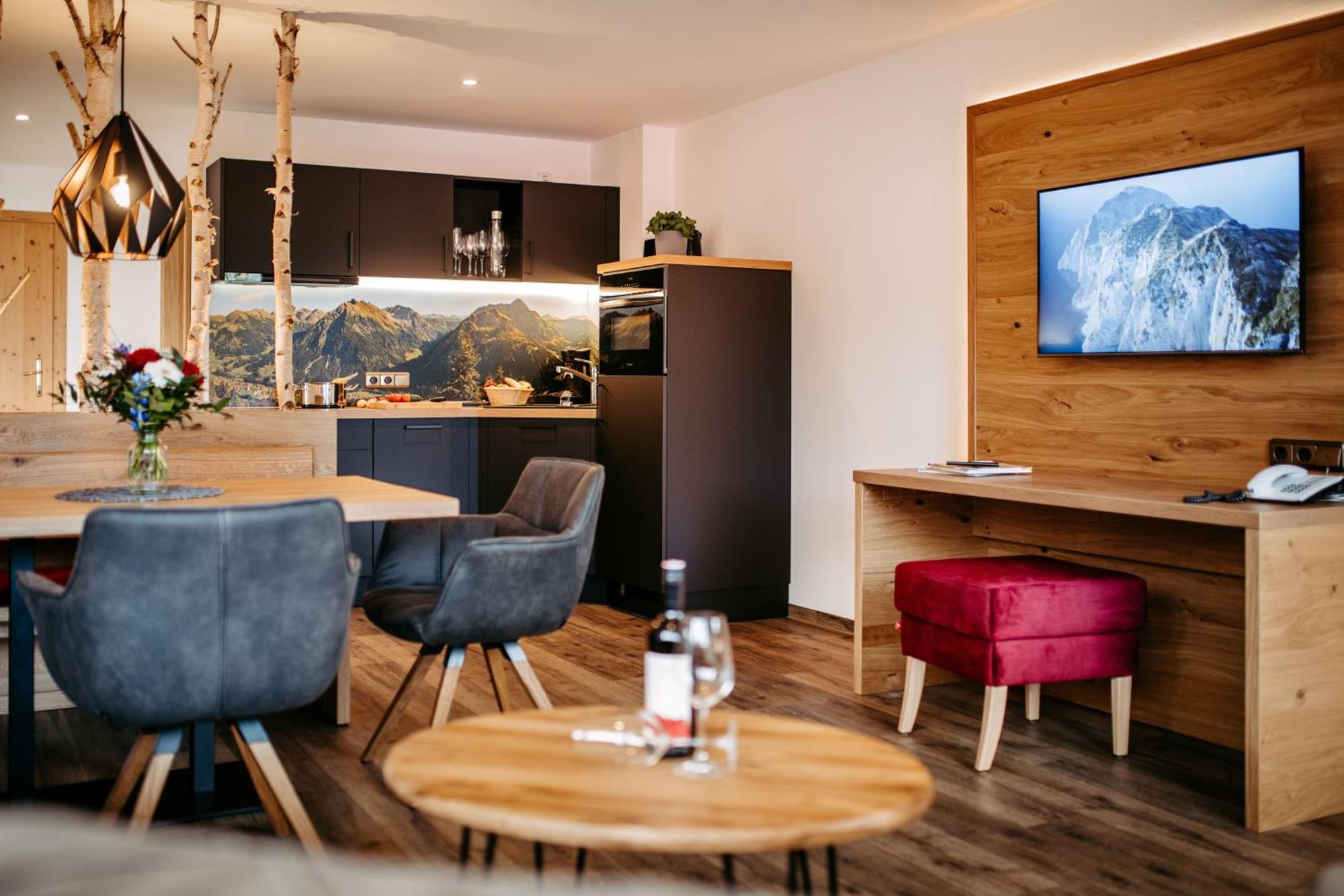 Two-Bedroom Apartment,1532057353:JPEG