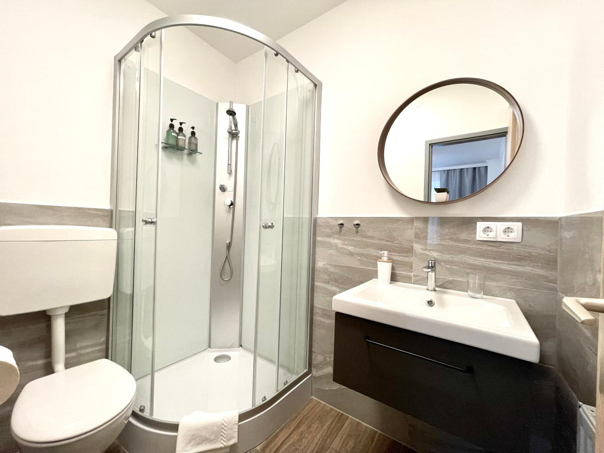 Standard Single Room,1542831796:JPEG