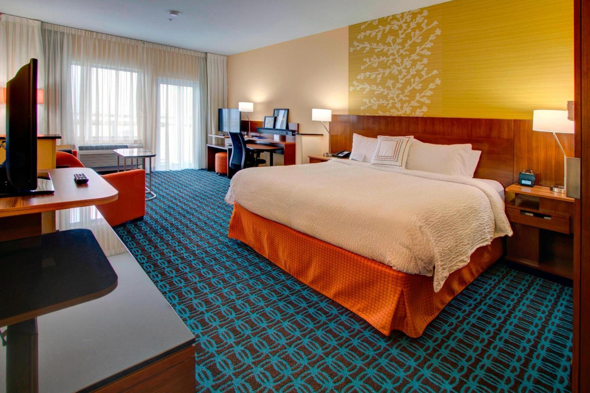 King Suite with Bay View